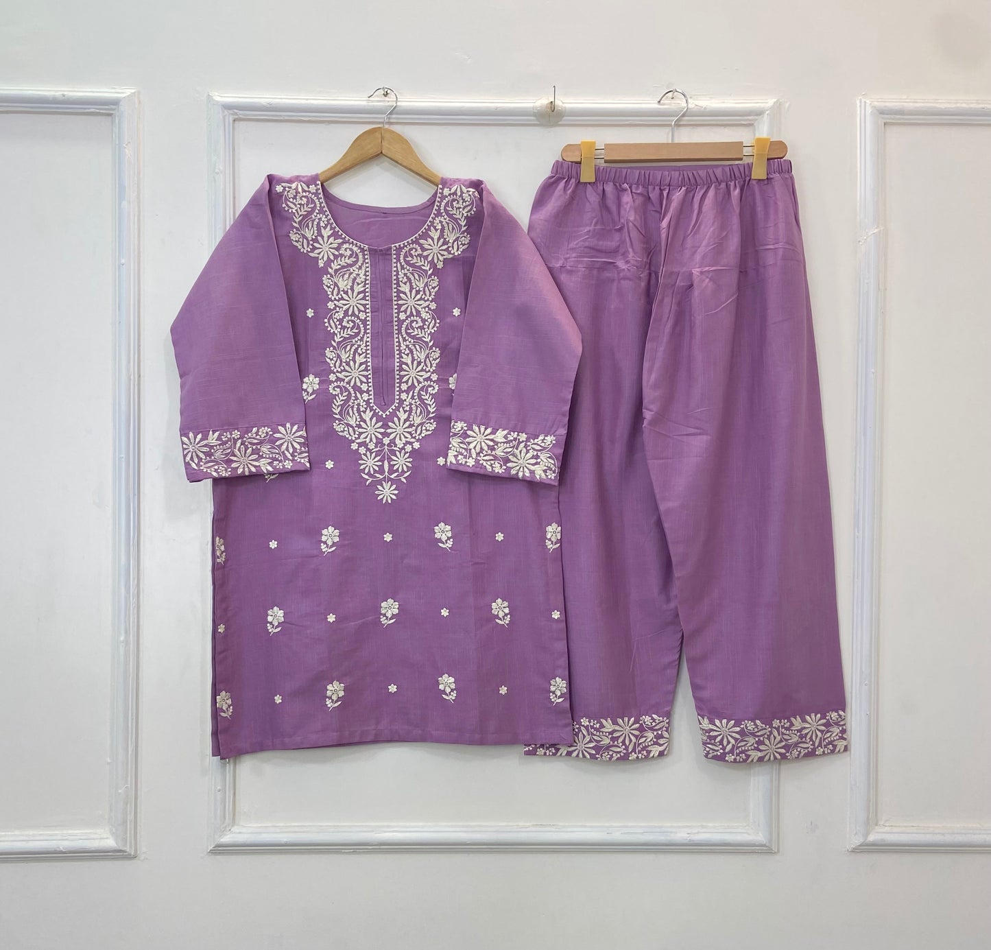 Trendy Embroidered Farshi Shalwar 2PC (Khaddar) D-235