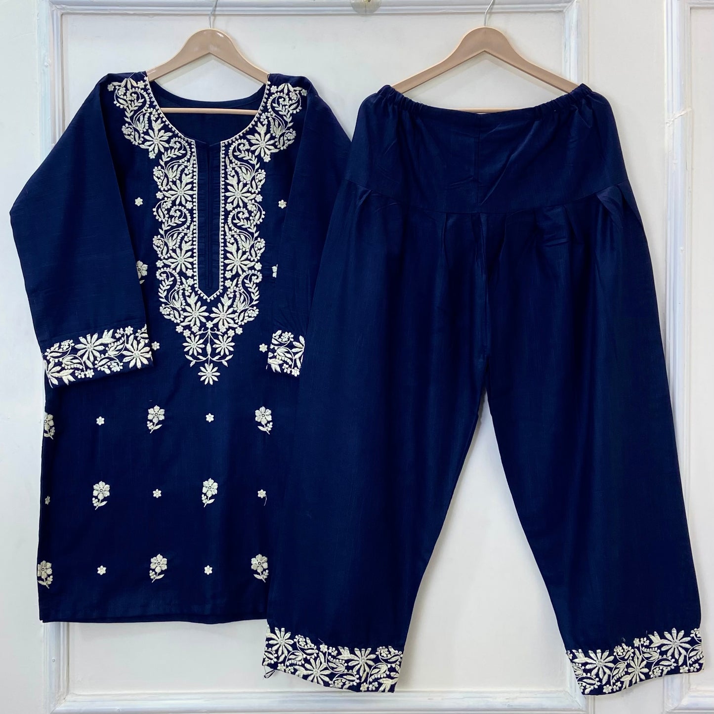 Embroidered Farshi Style 2PC 
(Khaddar) D-267
