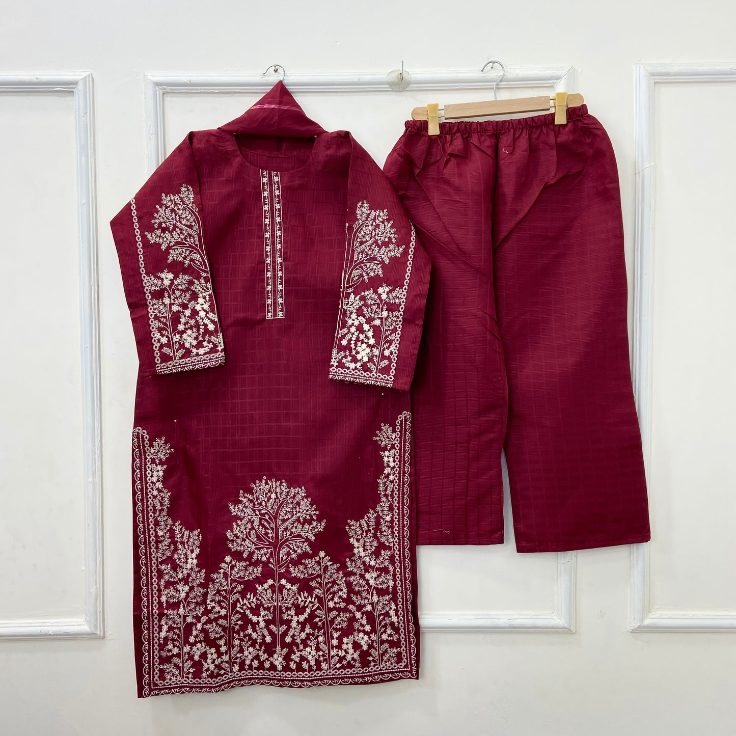 Long-Length Embroidered 3PC (Cotton) D-423