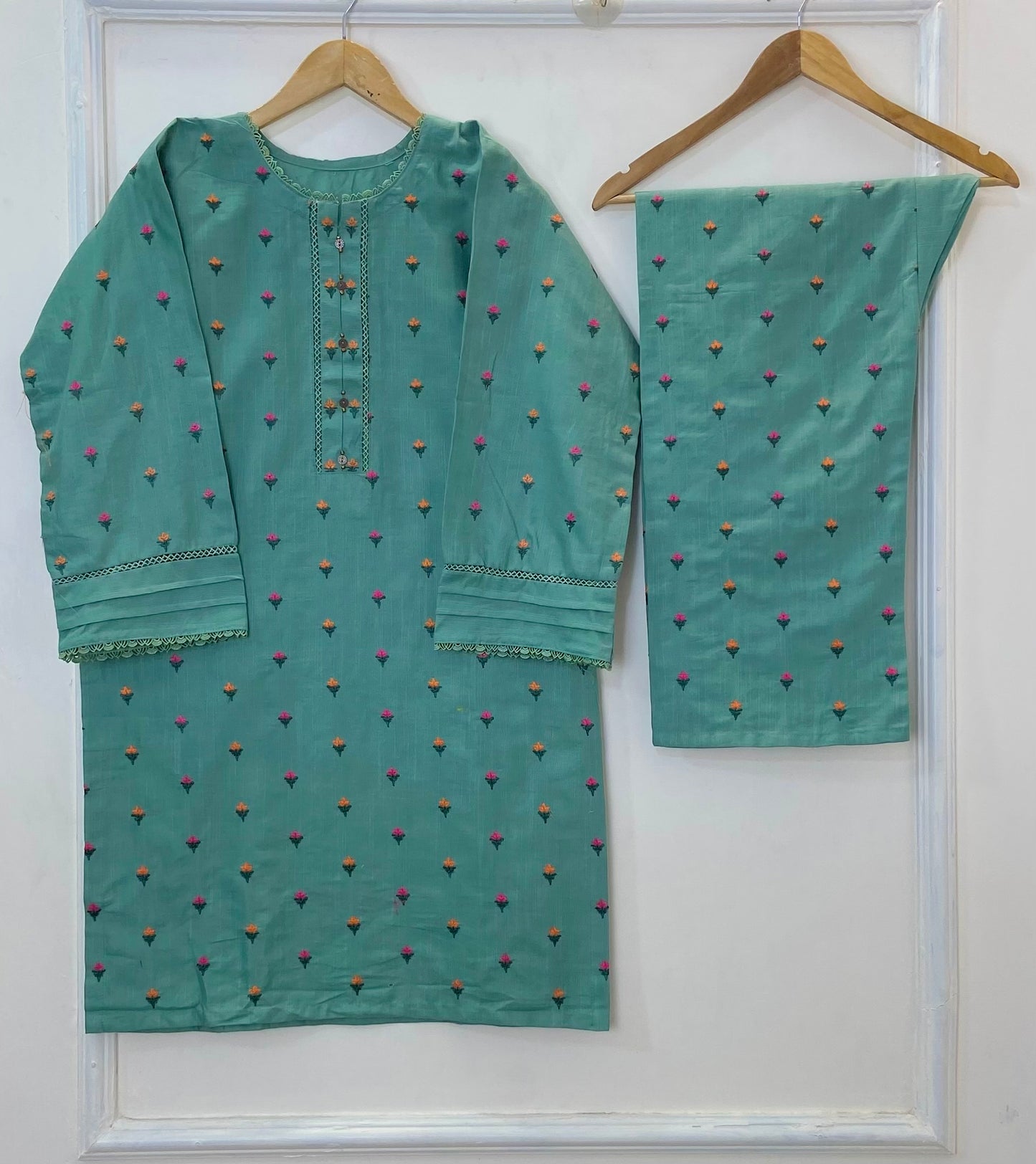 Tulip Embroidered 2PC (Khaddar) D-263