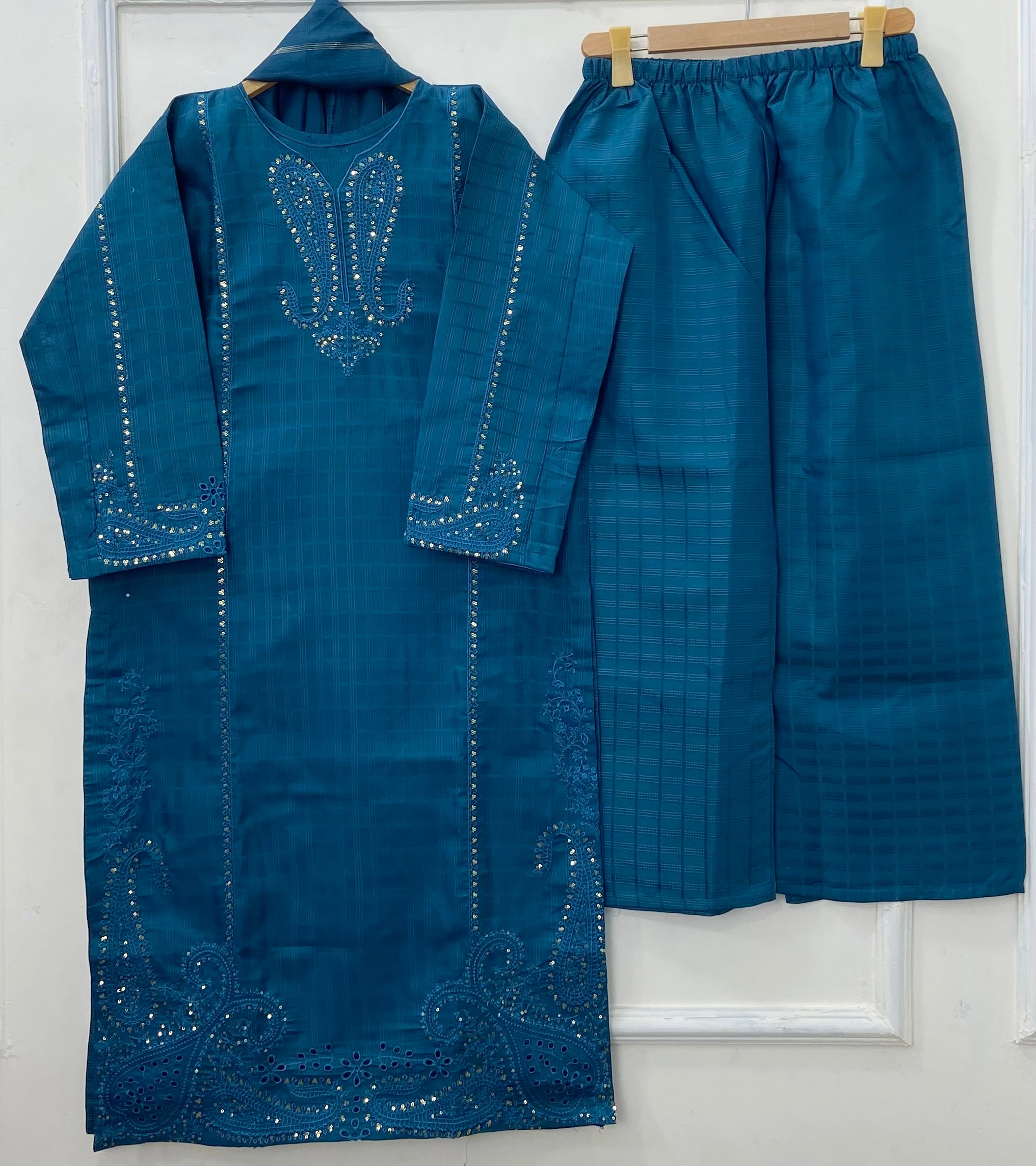 Eid Edit: Embroidered 3PC (Premium Cotton) D-452