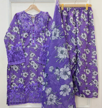 Floral Aura Embroidered 3PC (Bana Dora Silk) D-389