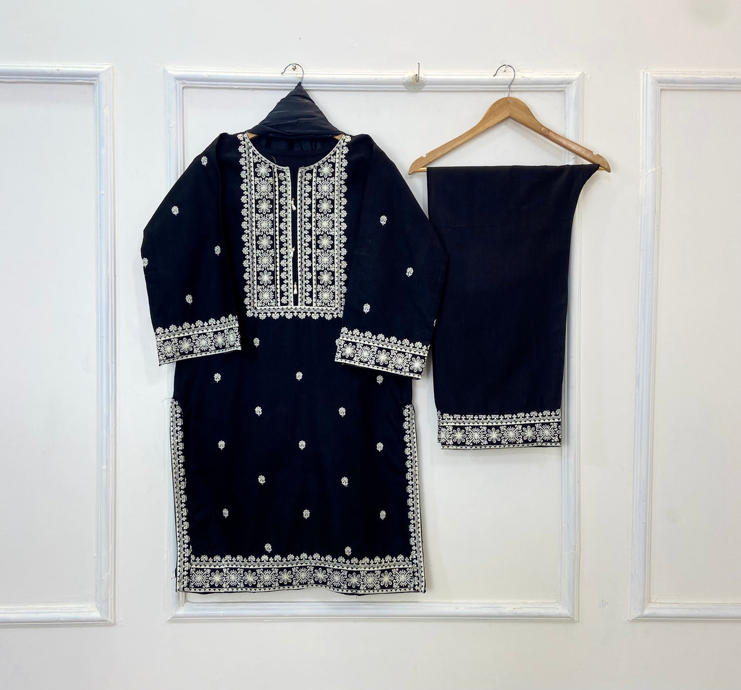 New Winter Edit: 3PC (Khaddar) (Best Selling) D-240
