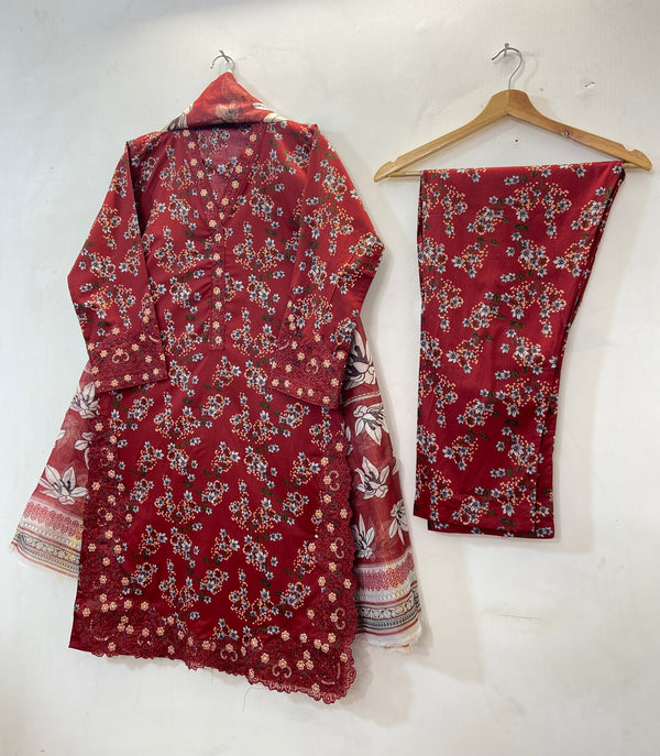 Chicken Kari Embroidered 3PC (Lawn) 15