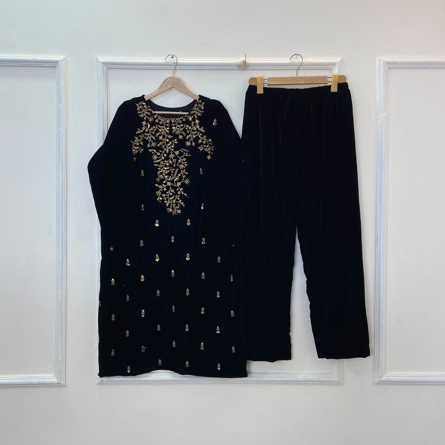 Velvet Festive Attire 2PC (Velvet) D-257