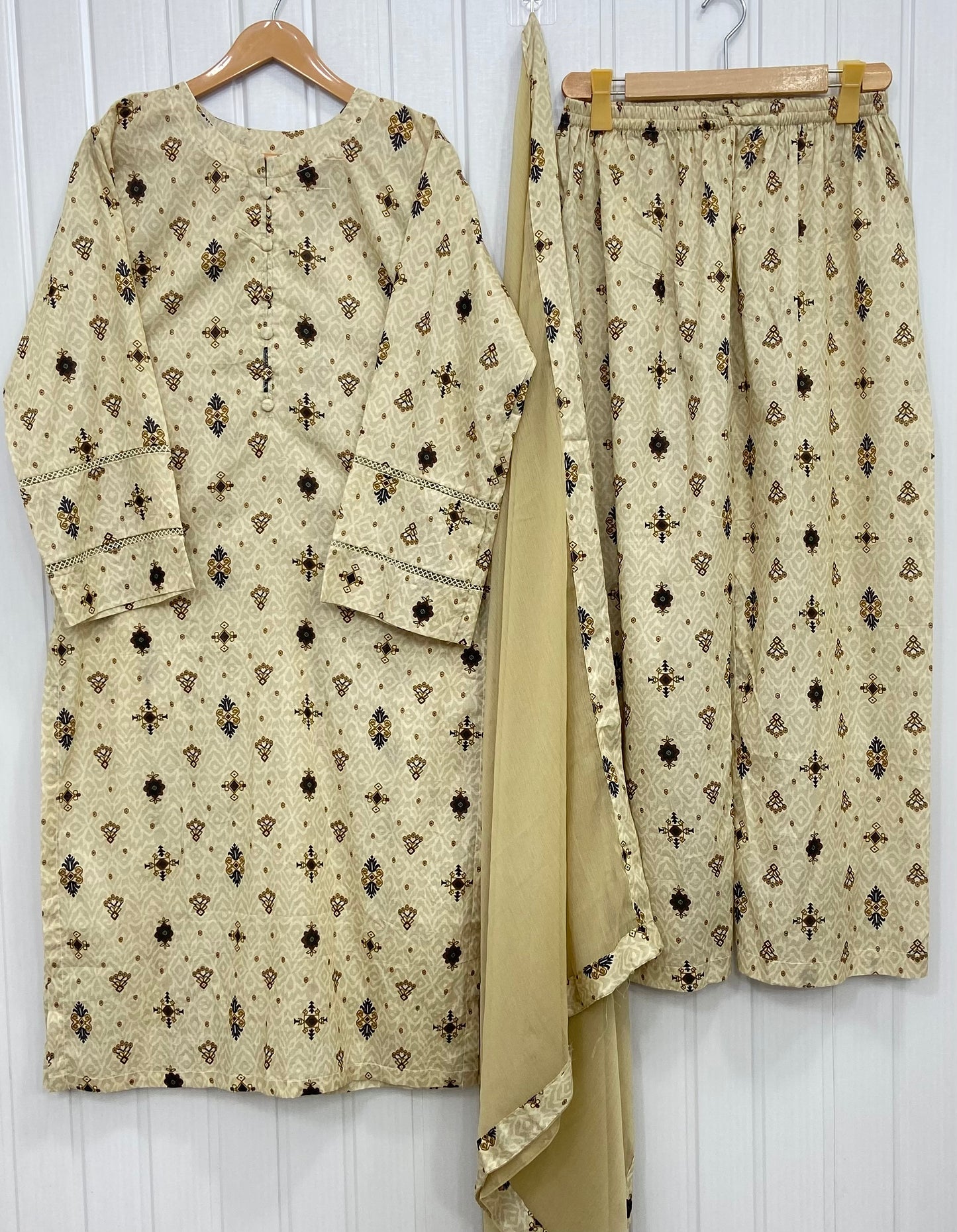 Gul-e-Rana | Lawn D-743