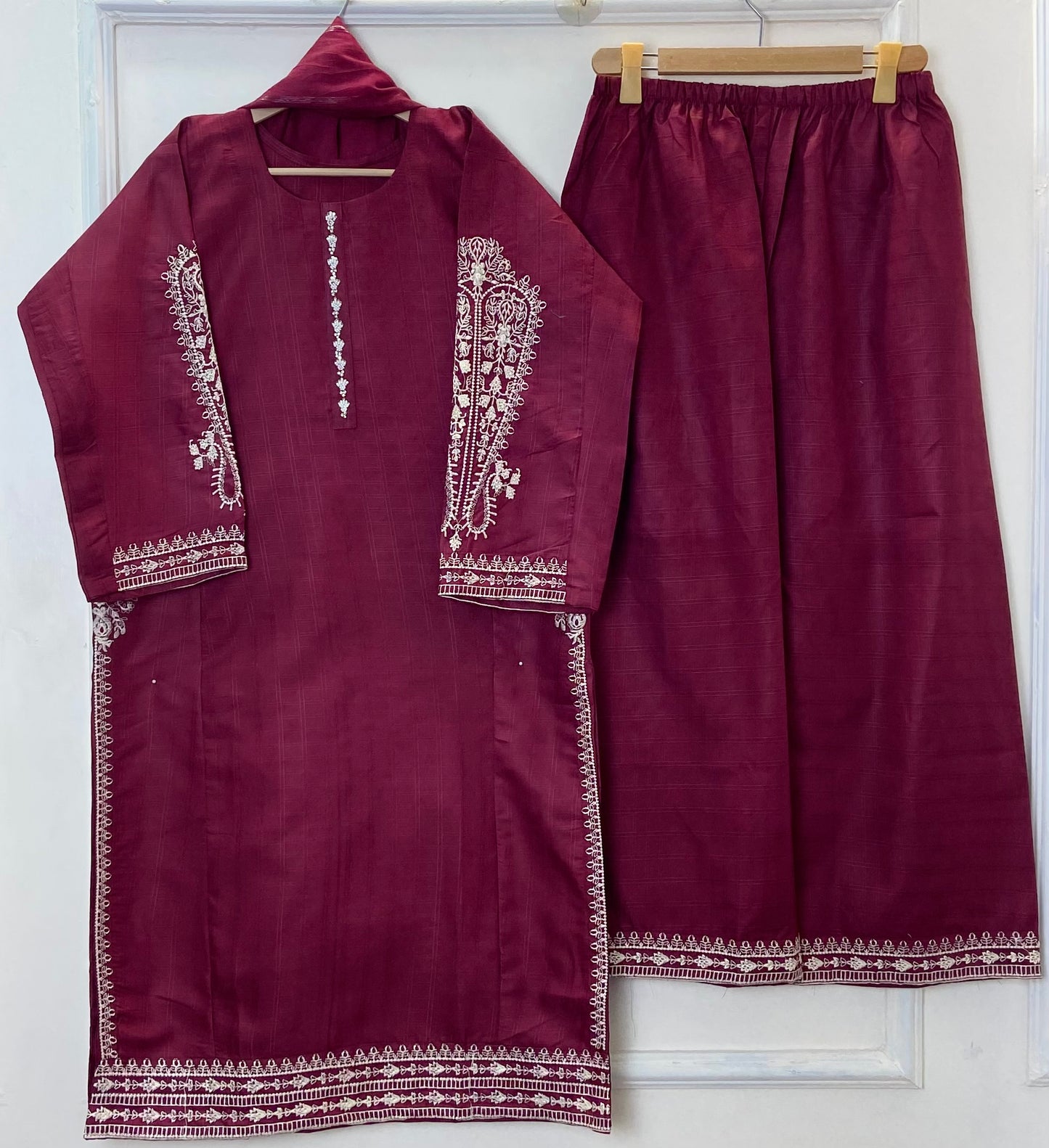 Pocketful Embroidered Beauty 3PC (Premium Cotton) Hit Code D-358