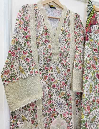 Ivory Garden 3PC (Lawn)