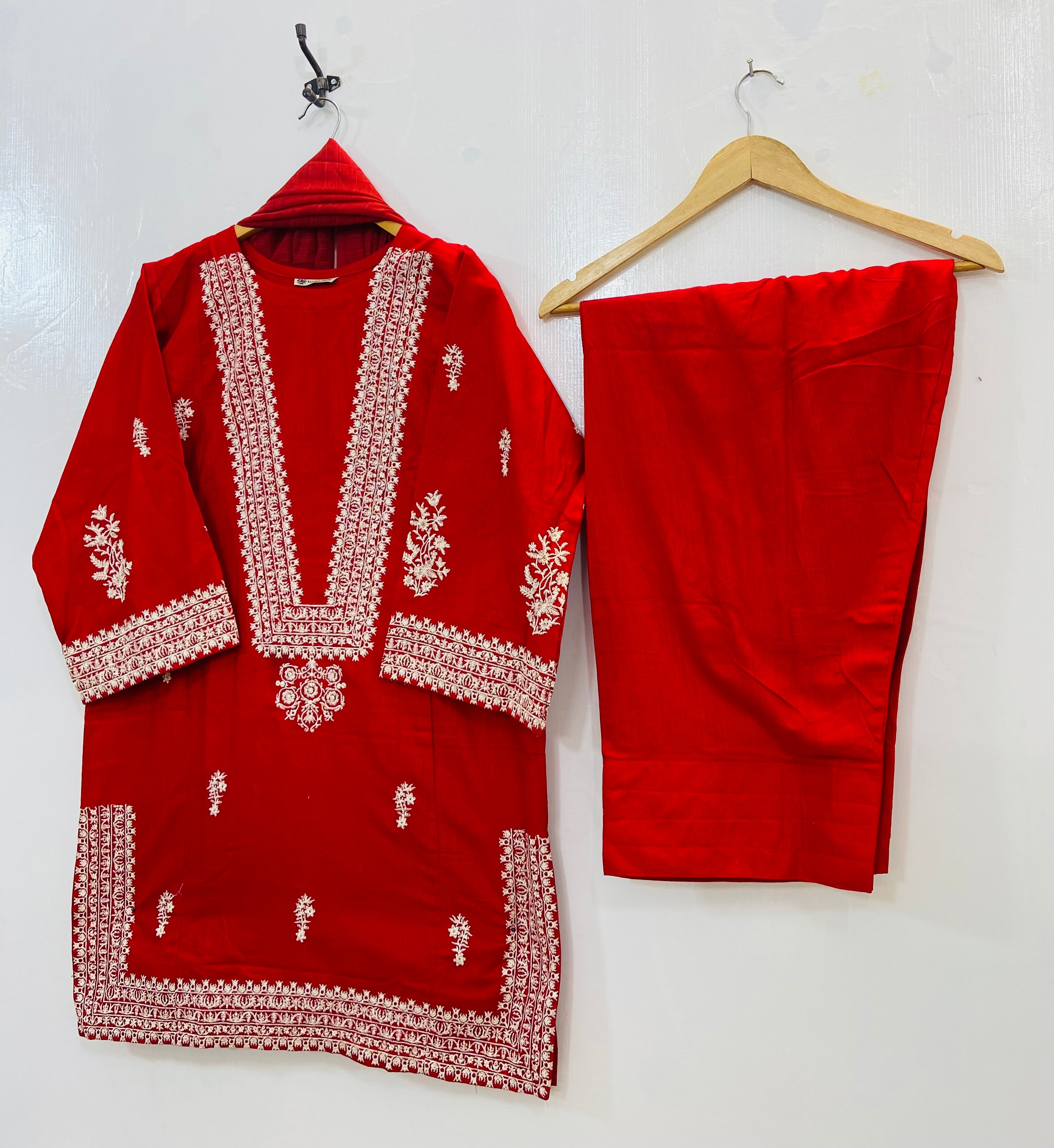 Embroidered Farshi 3PC (Khaddar) (Best Selling) D-136