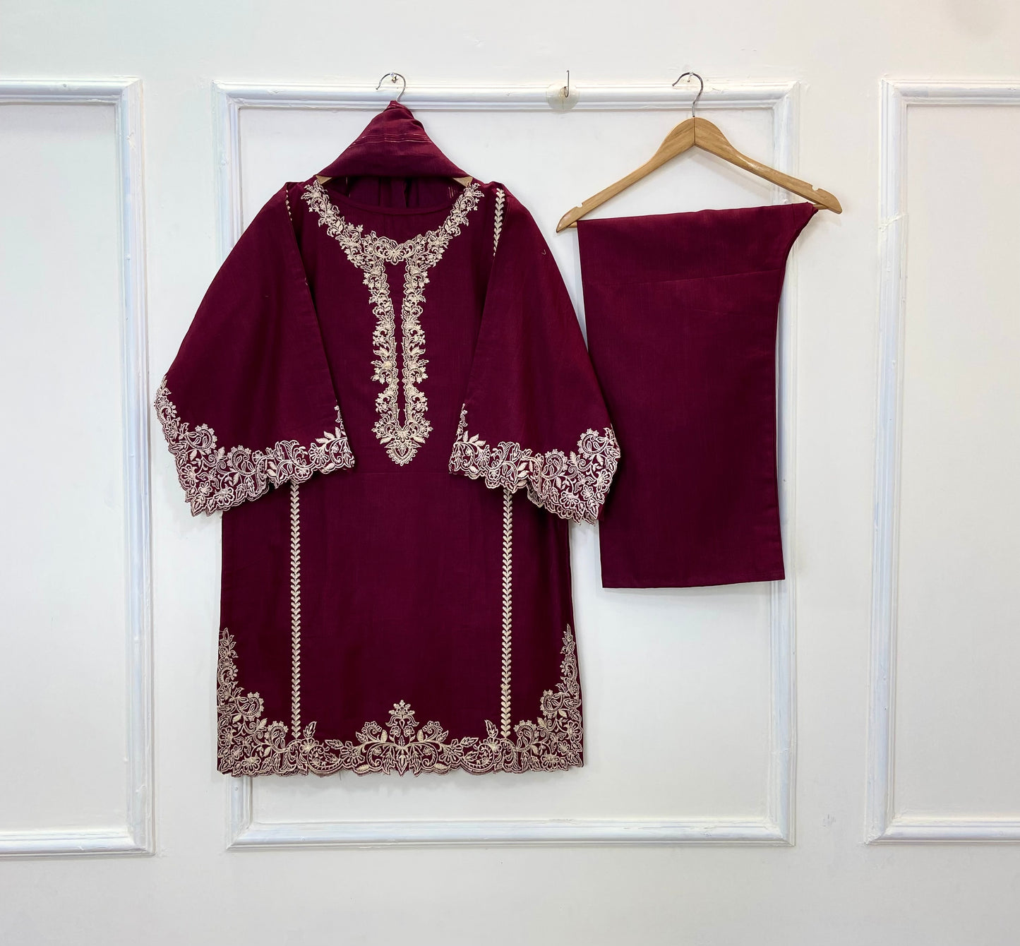 Front-Back Cutwork Embroidered 3PC (Khaddar) D-260