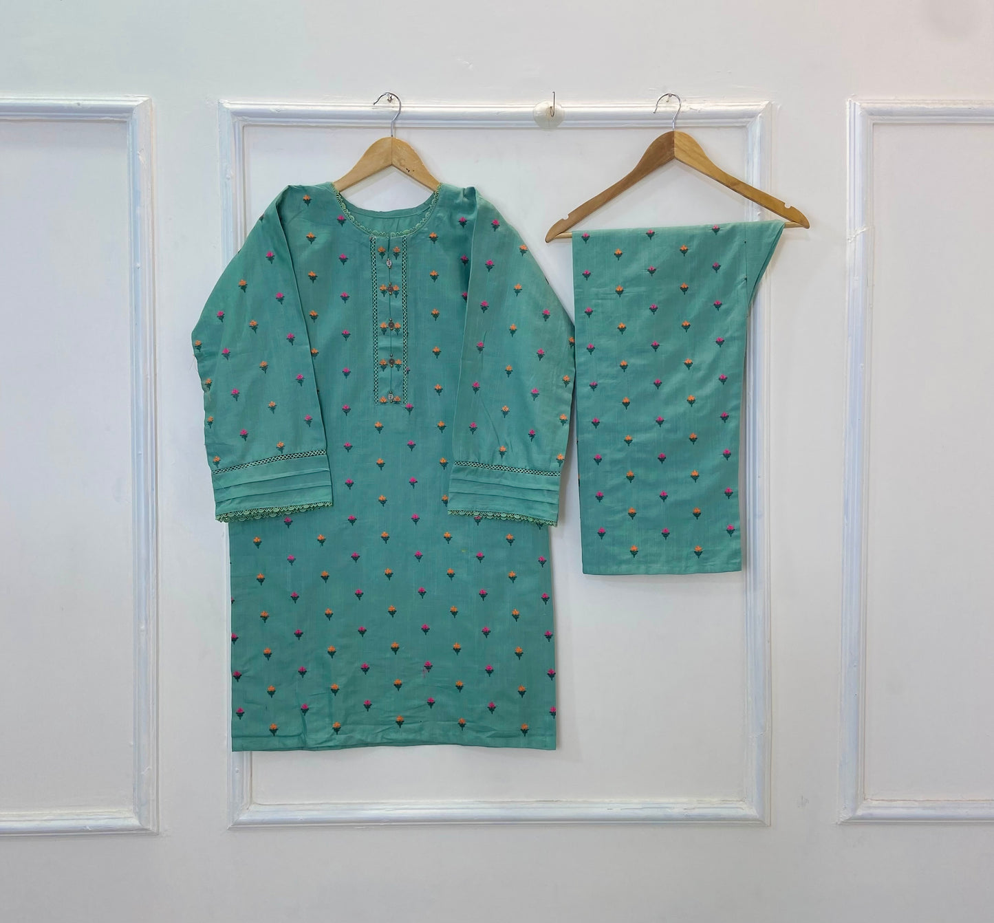 Tulip Embroidered 2PC (Khaddar) D-263
