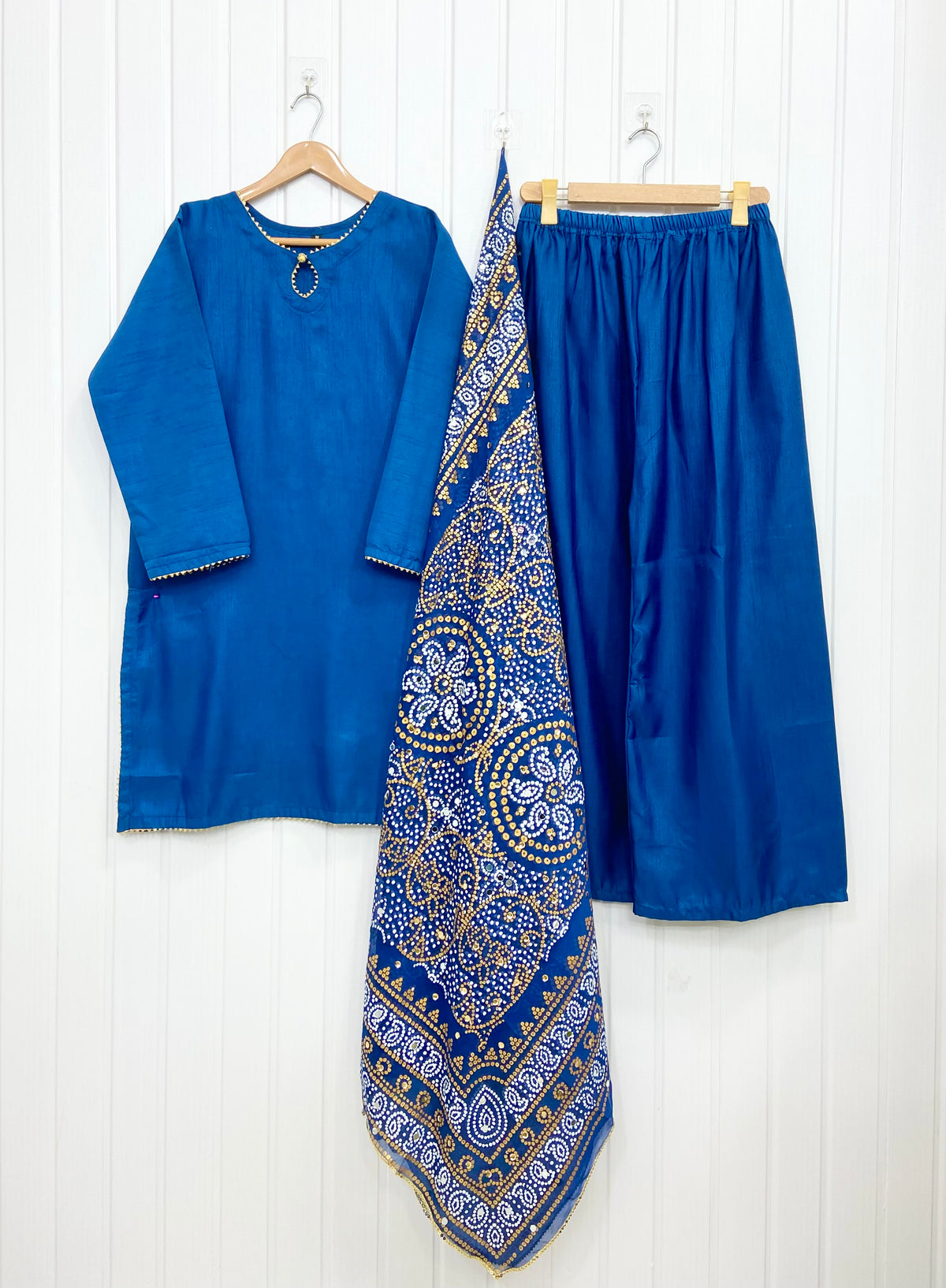 Article: D-982 Raw Silk
