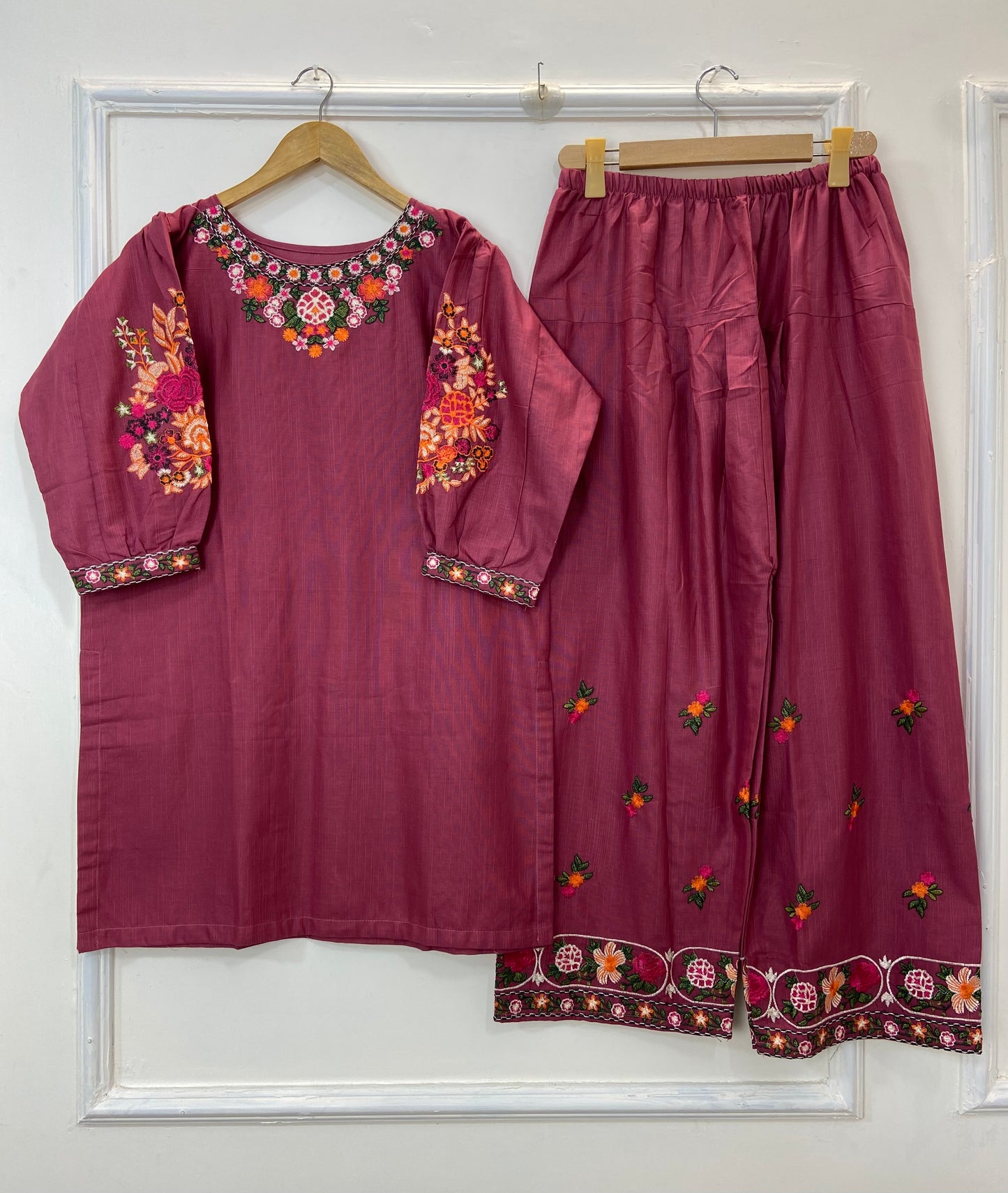 Embroidered Farshi Beauty 2PC (Khaddar) D-176