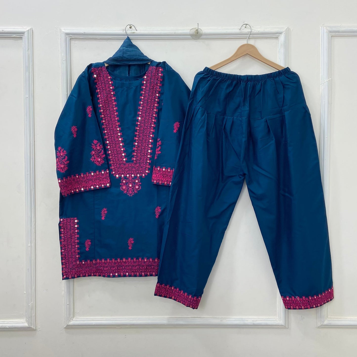 Foil Embroidered Bliss 3PC (Premium Cotton) D-454