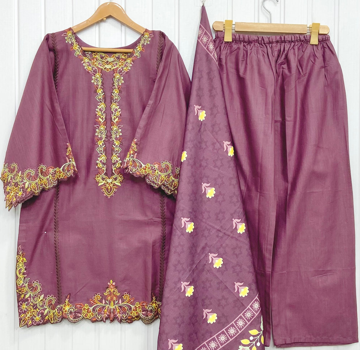 Article: D-1182 Khaddar 3piece