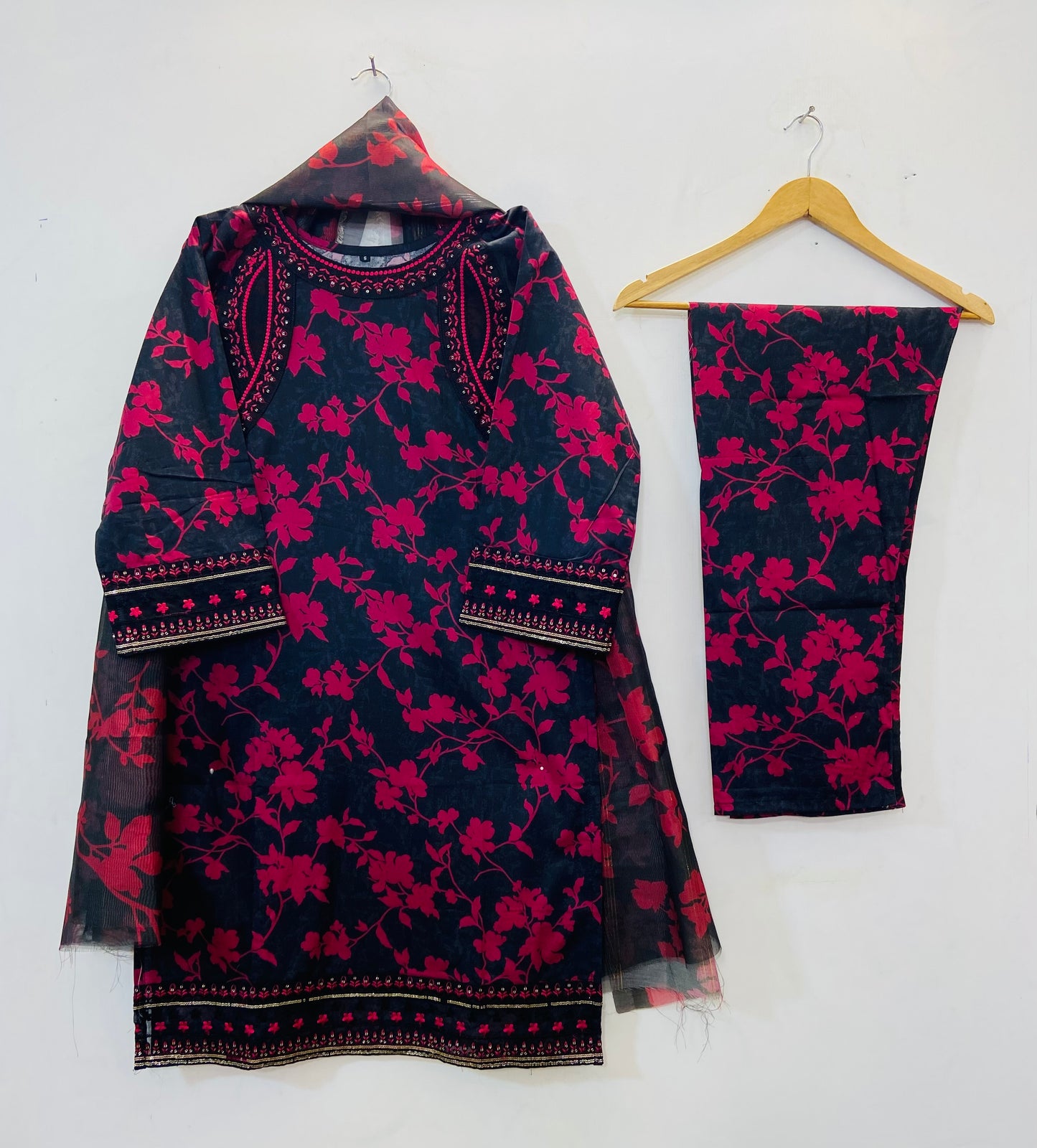 Embroidered Luxury Touch 3PC (Lawn Best Selling)  D-70