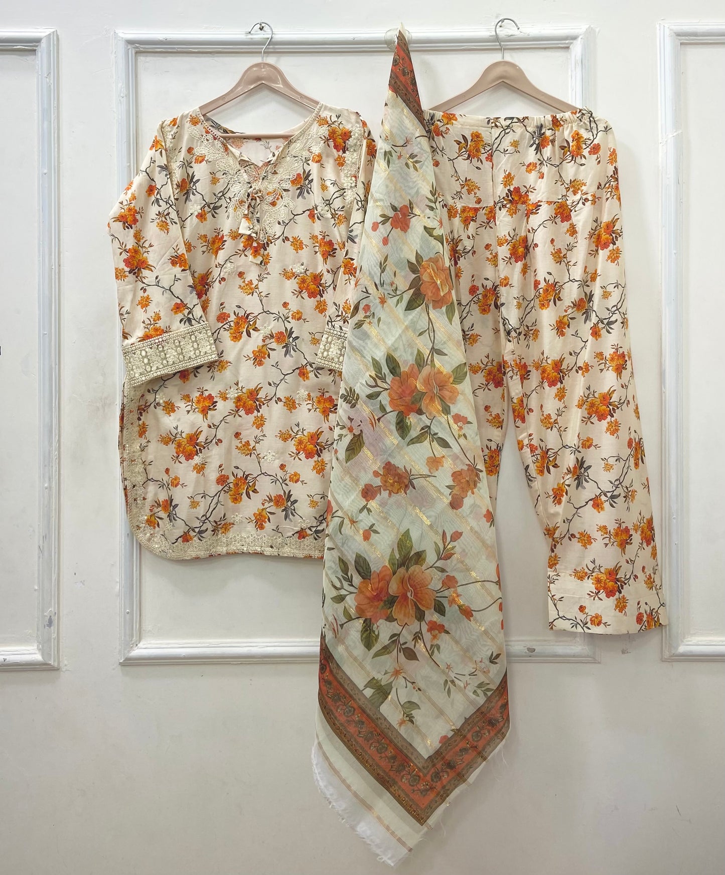 Summer Splash | Farshi Lawn D-645