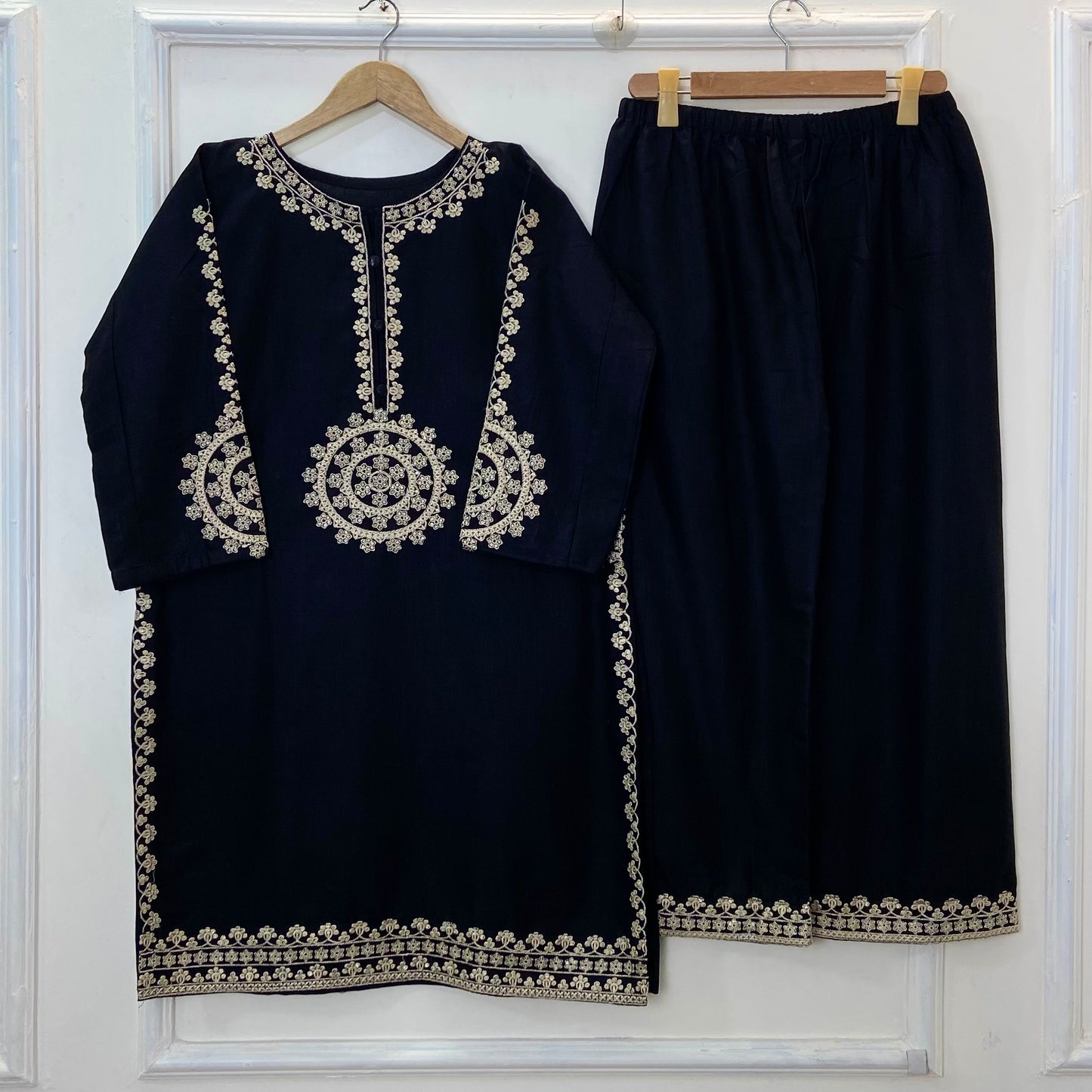 Embroidered Glamour 2PC (Khaddar) D-271
