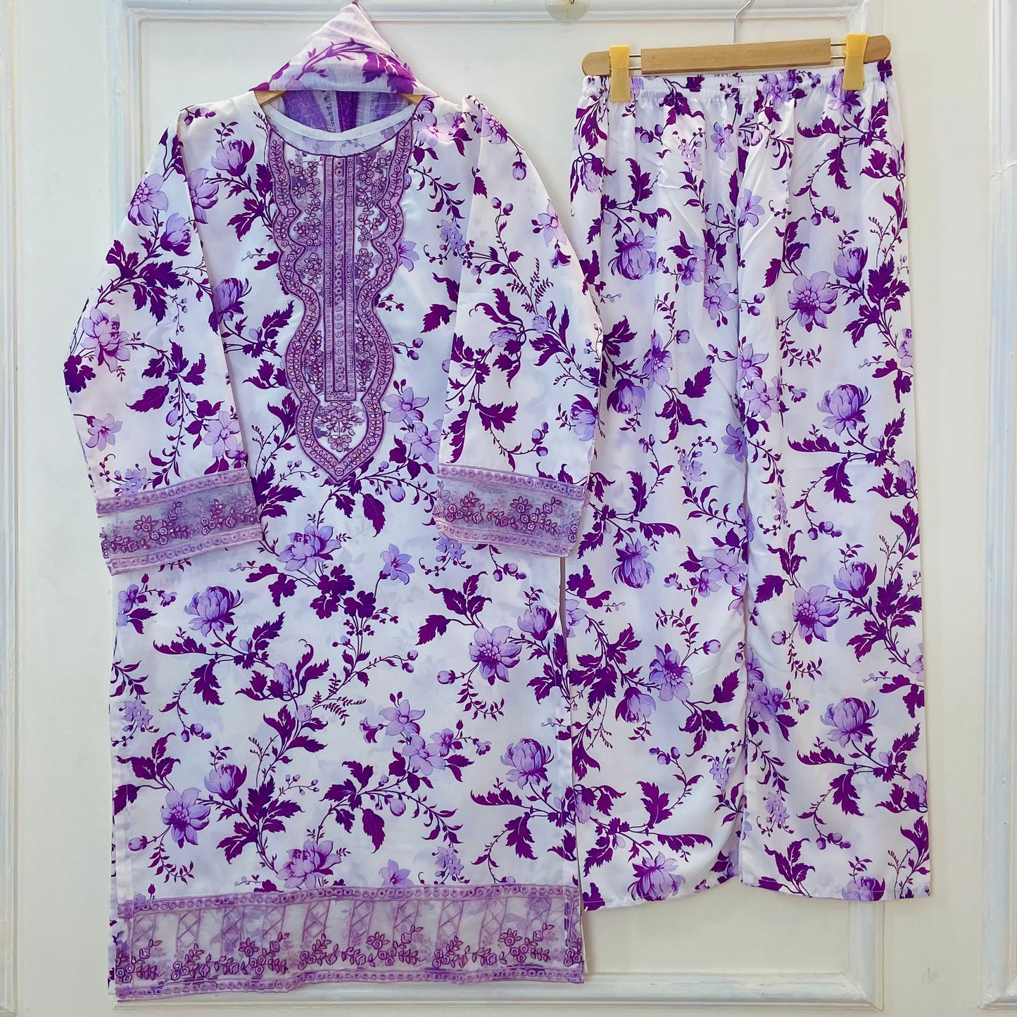 Chandni Embroidered 3PC (Swiss Silk) D-309
