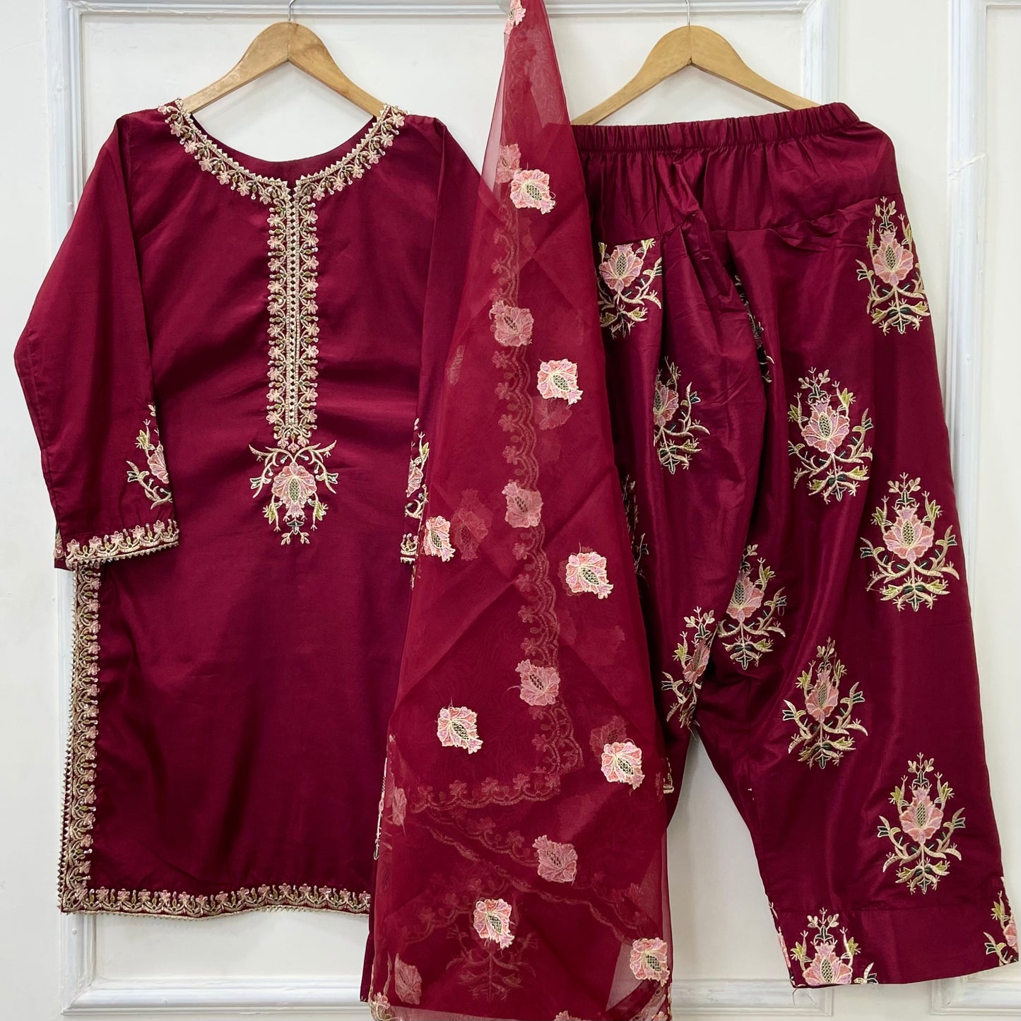 Shehnai 3PC (Raw Silk) D-501