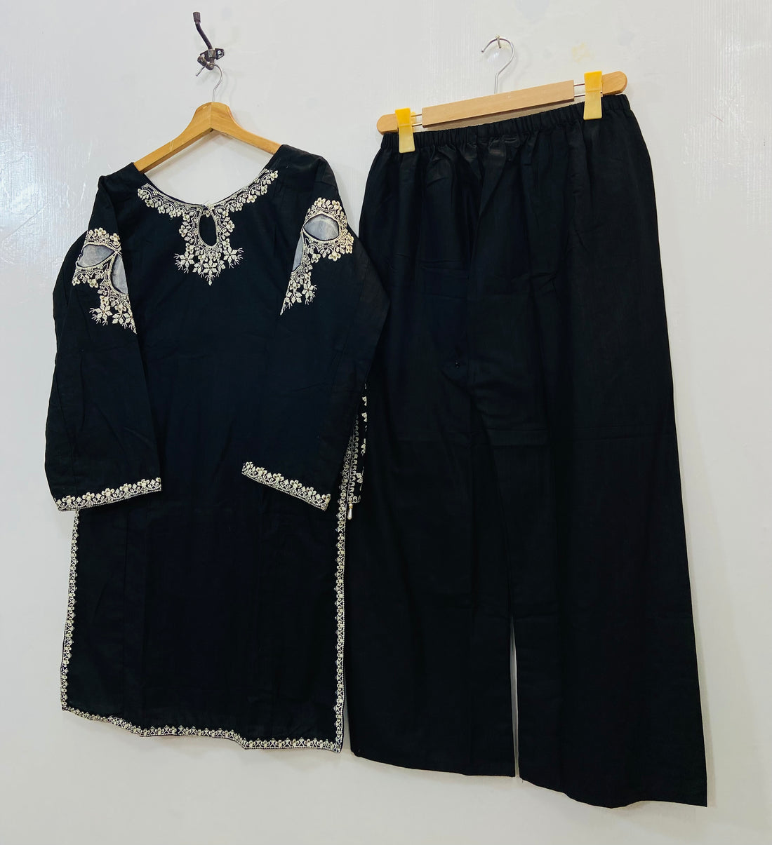 Dreamy Front Back Embroidered 2PC (Best Seller) (Khaddar) D-143
