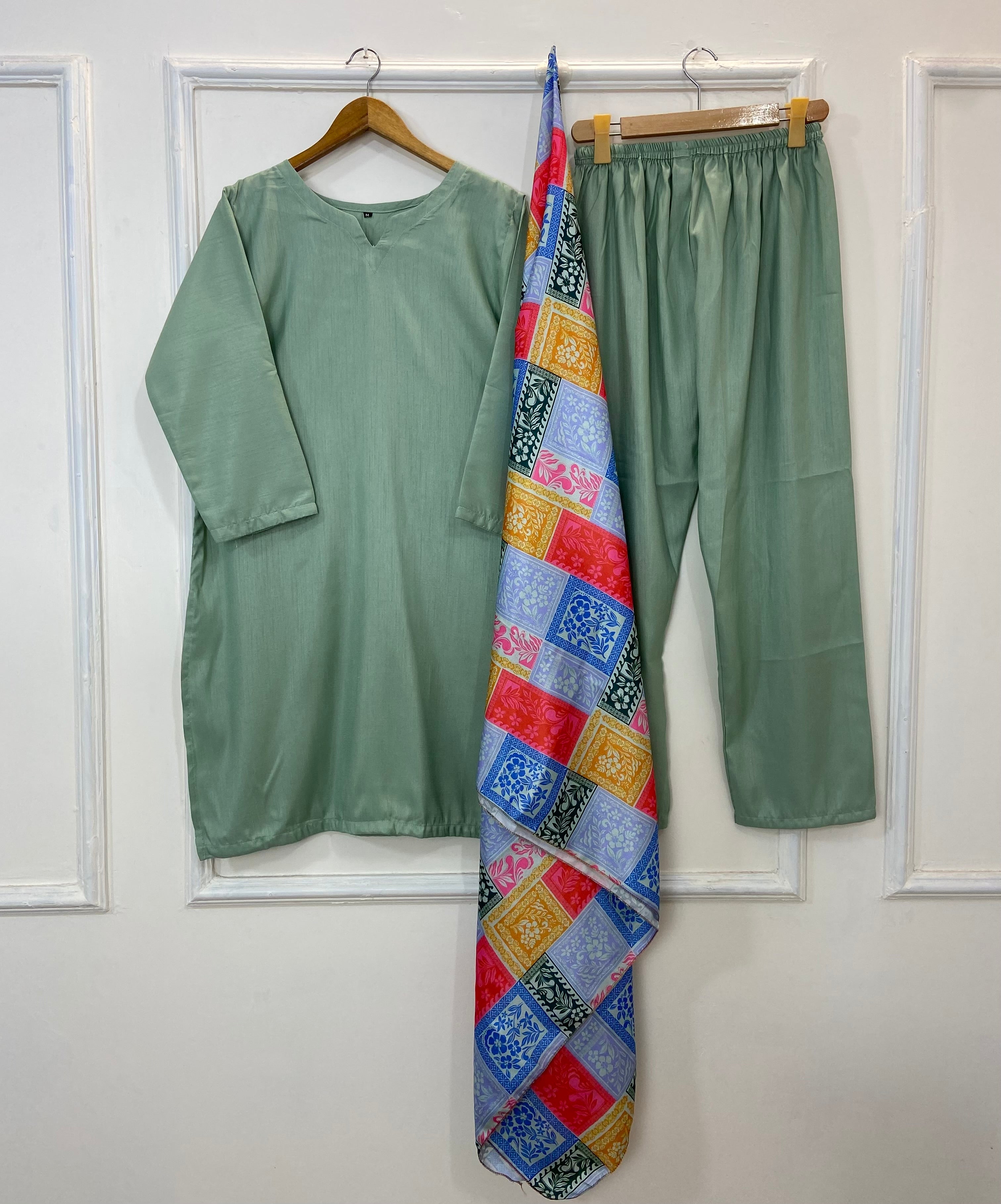 Woolen Shawl Luxe 3PC (Raw Silk) D-168