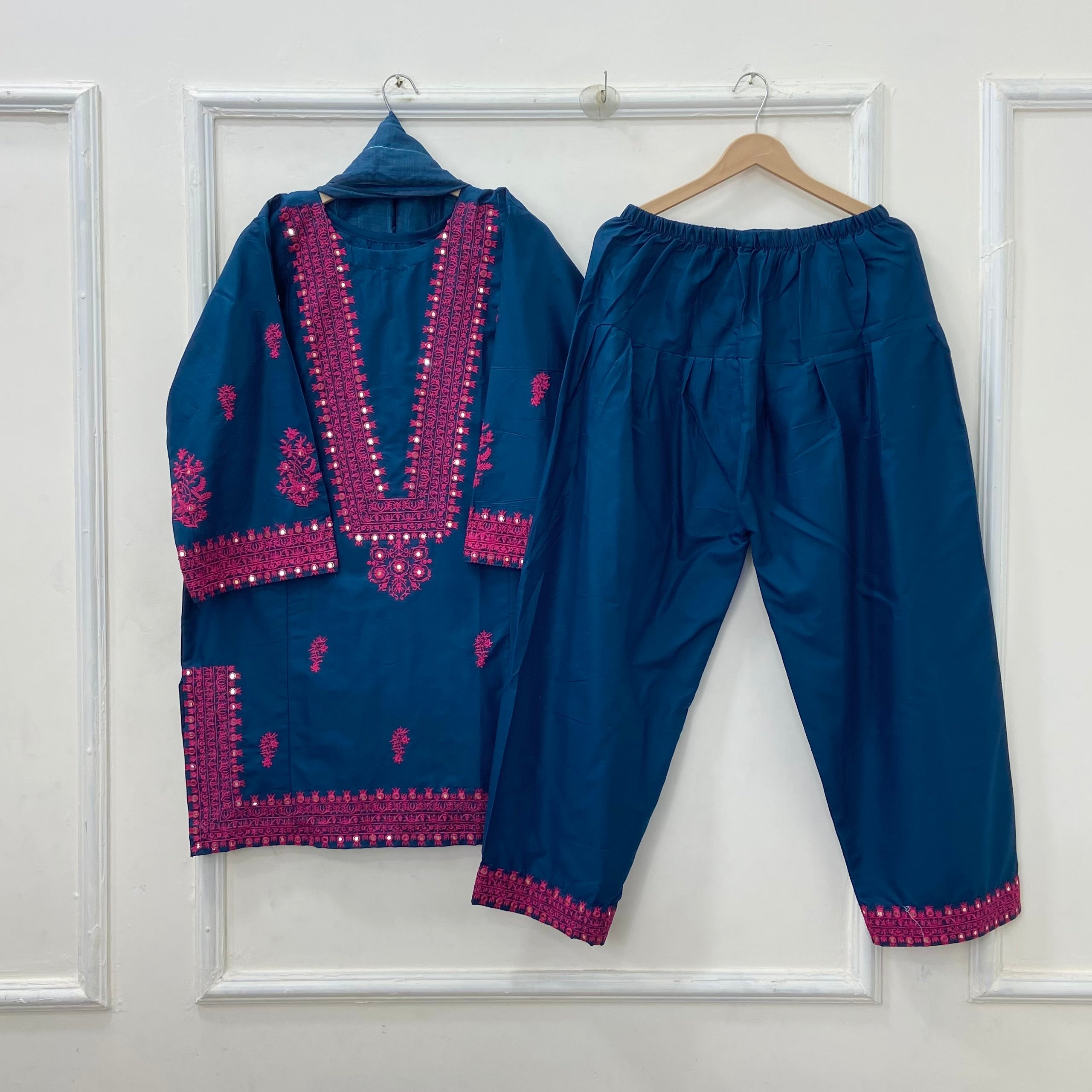 Foil Embroidered Bliss 3PC (Premium Cotton) D-454