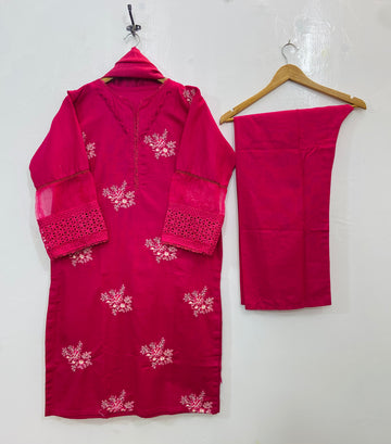 Lavish Embroidered 3PC (Khaddar) D-123