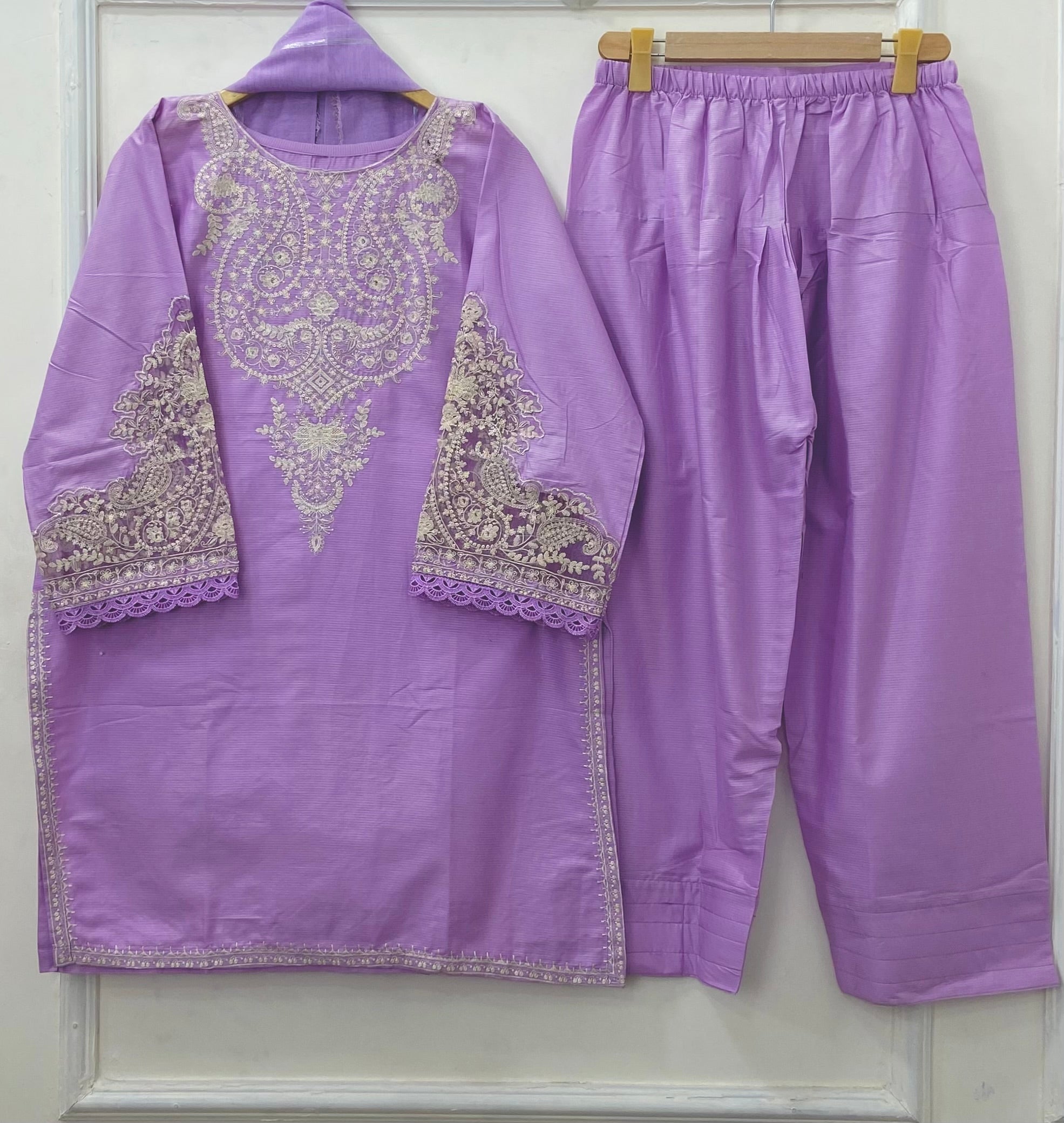 Maria.B Embroidered 3PC (Premium Cotton) D-438