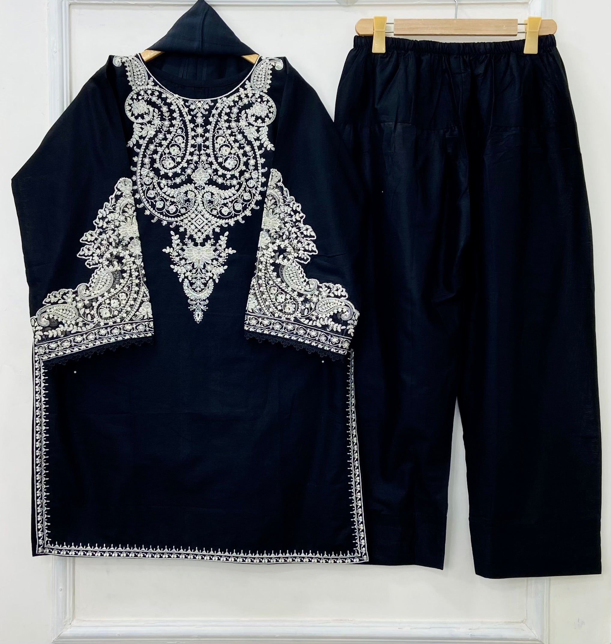 Maria.B Embroidered 3PC (Premium Cotton) D-438