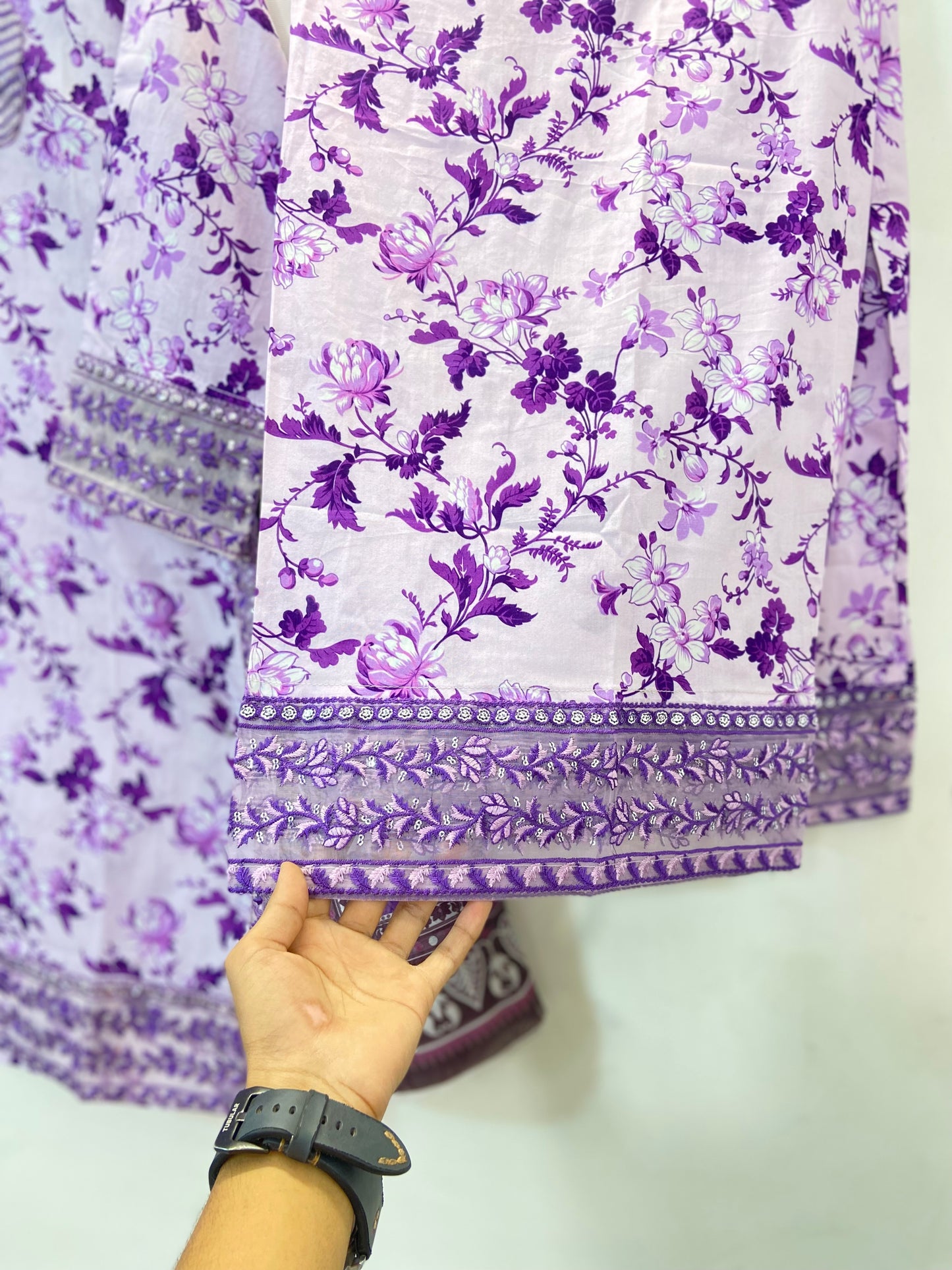 Luxury Embroidered 3PC (Premium Lawn) D-144
