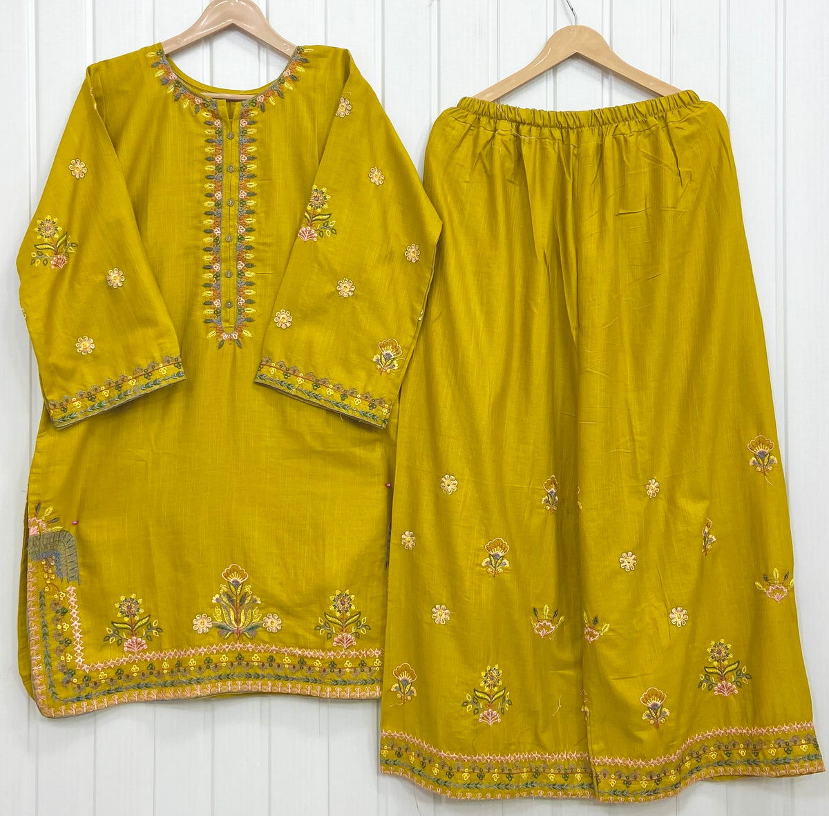 Article No: D-1030 | KHADDAR