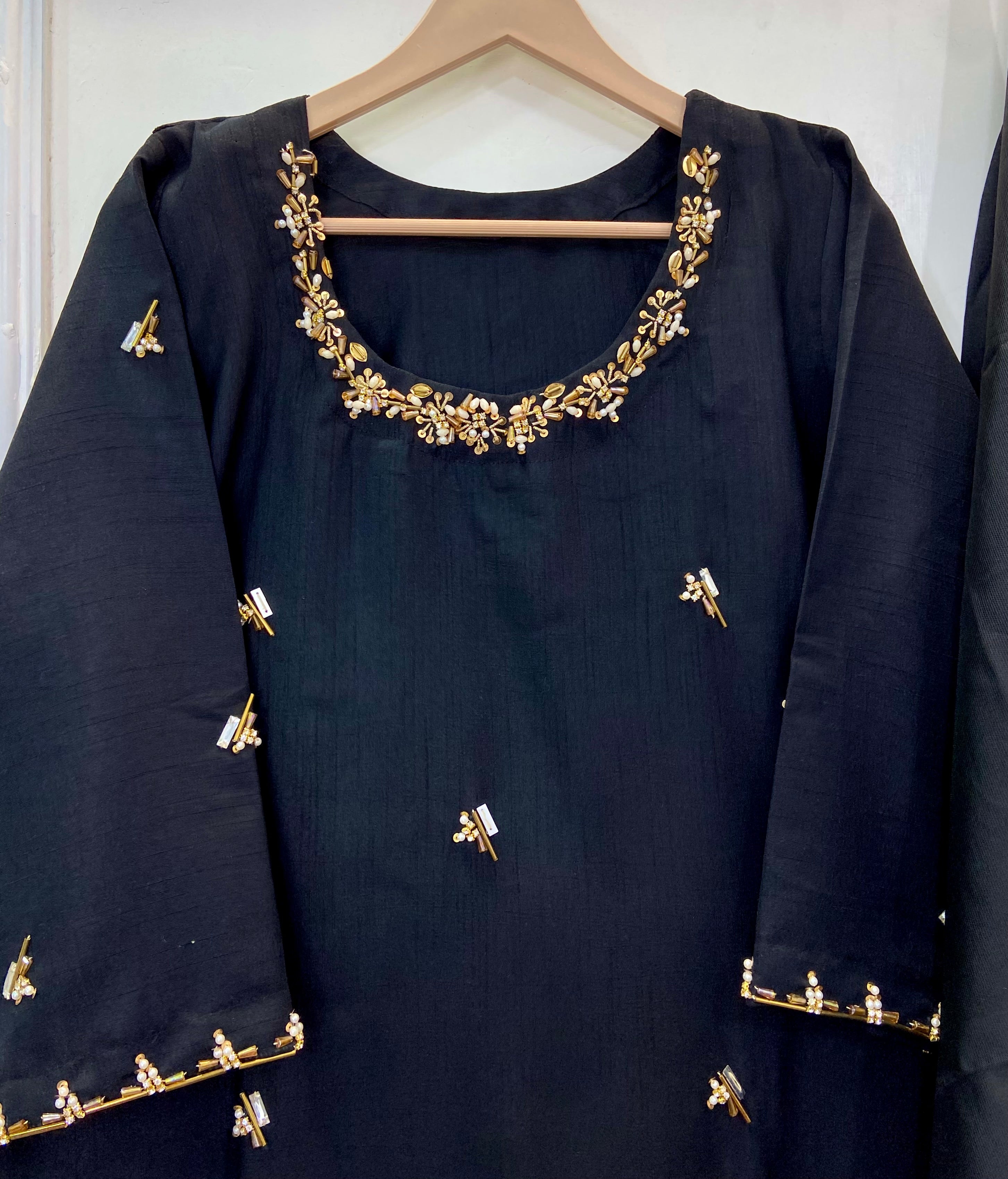 Royale Handcrafted Series: 3PC (Raw Silk) D-250