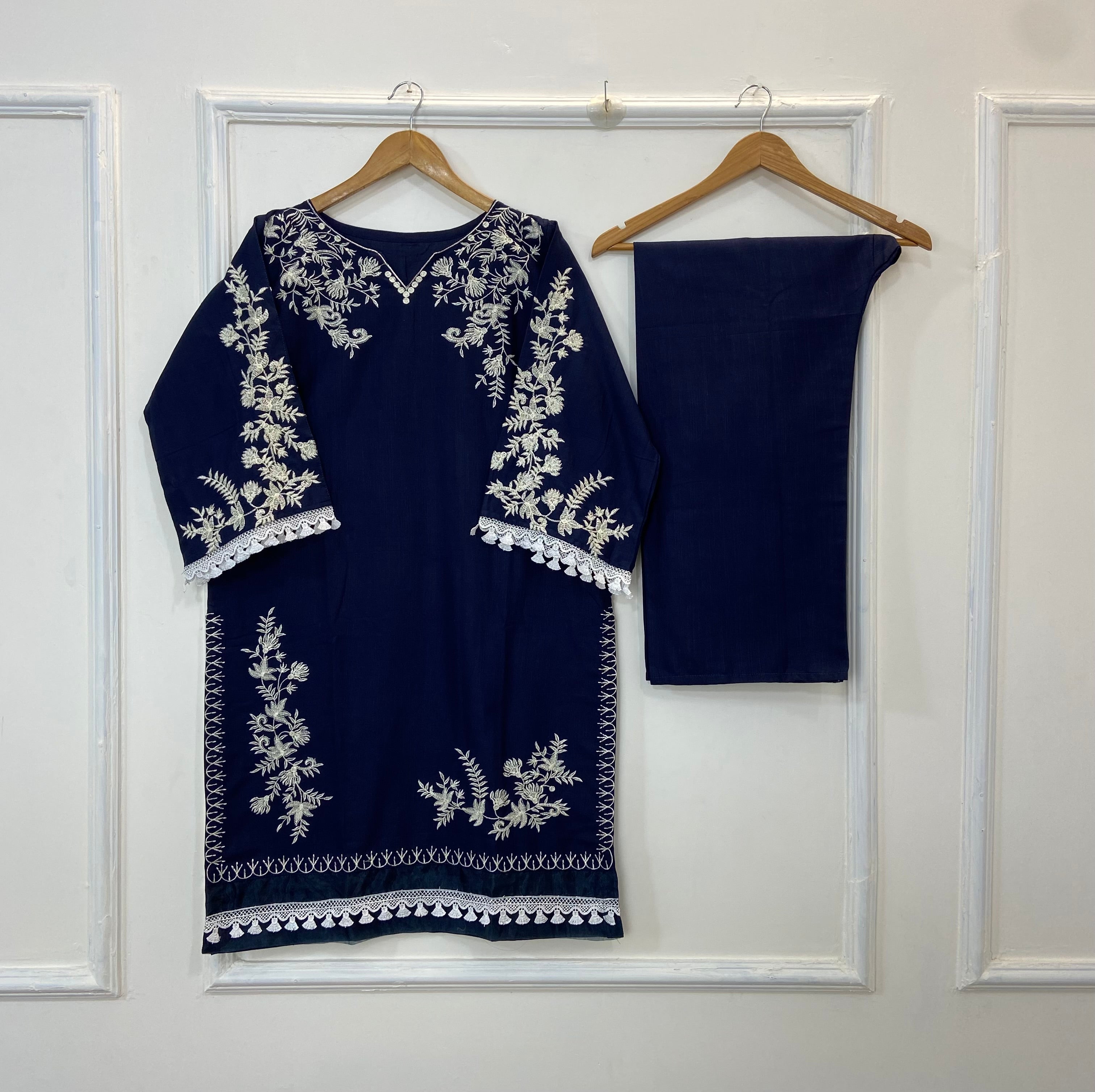 Jall Embroidered Fantasy 2PC (Khaddar) D-171