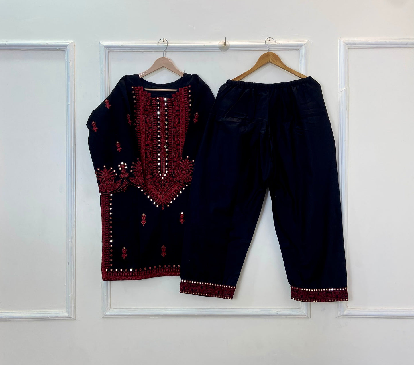 Foil Embroidered Black Rose 2PC (Khaddar) (Hot Seller) D-284