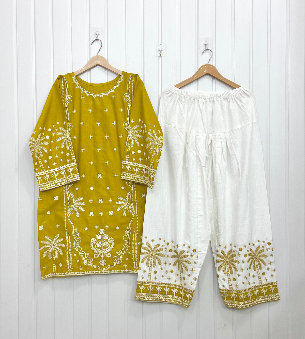 Article: D-1181 Khaddar 2piece