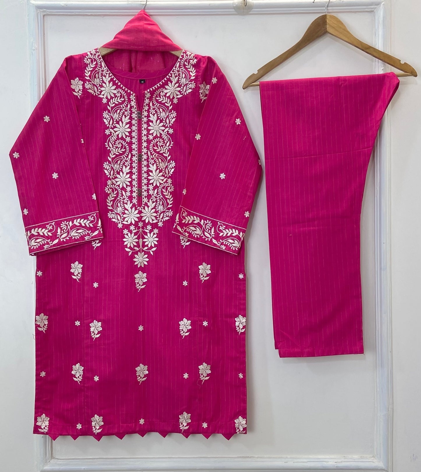 Embroidered Glamour 3PC (Khaddar) D-253