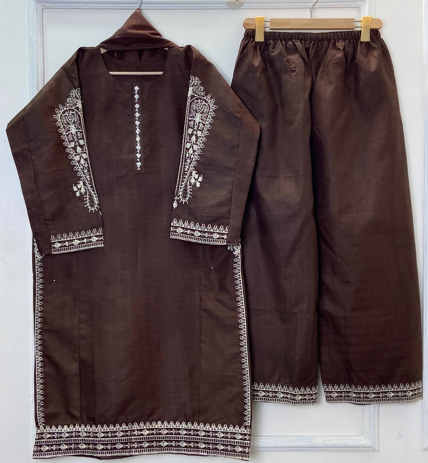 Pocketful Embroidered Beauty 3PC (Premium Cotton) Hit Code D-358