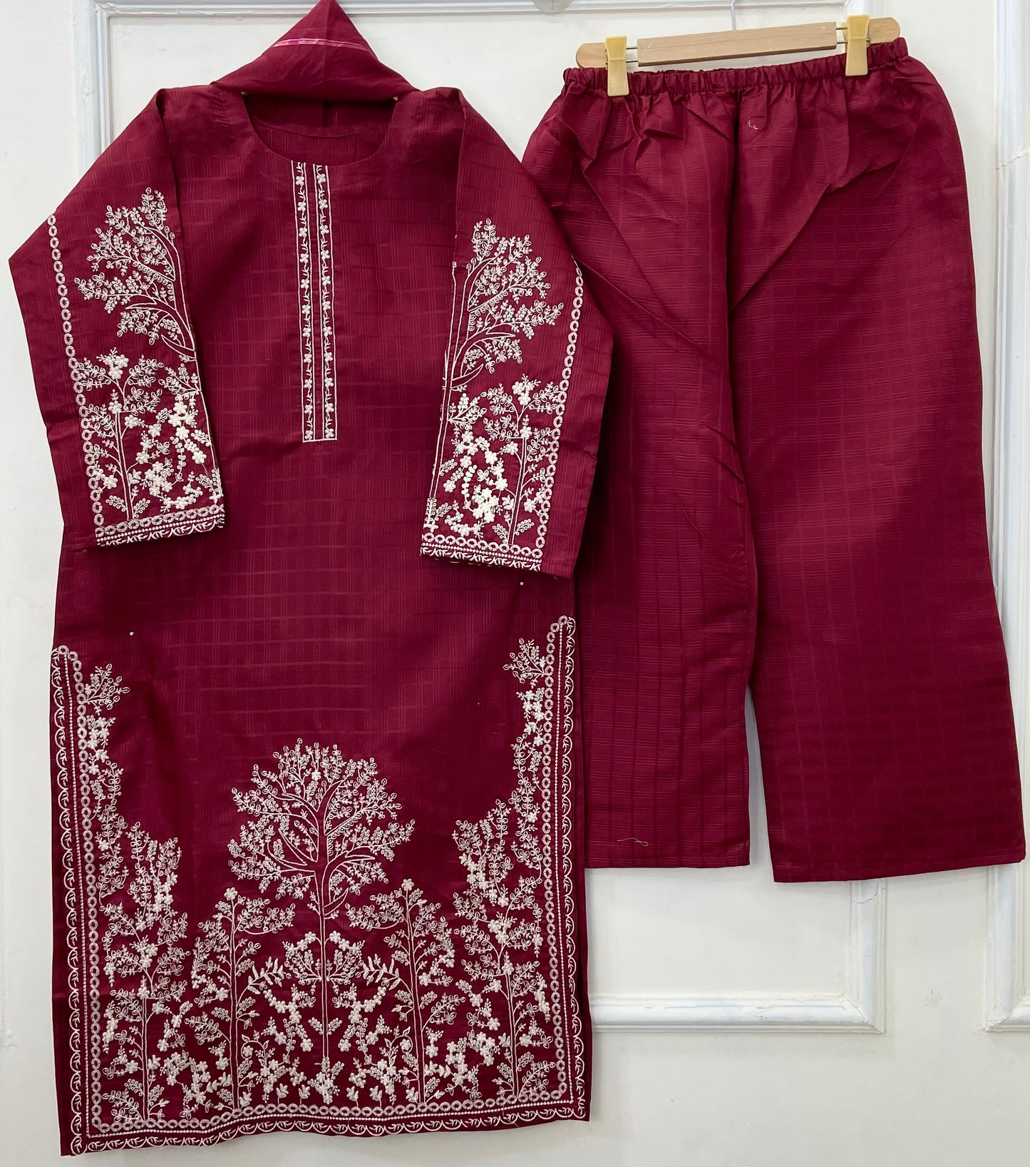 Long-Length Embroidered 3PC (Cotton) D-423