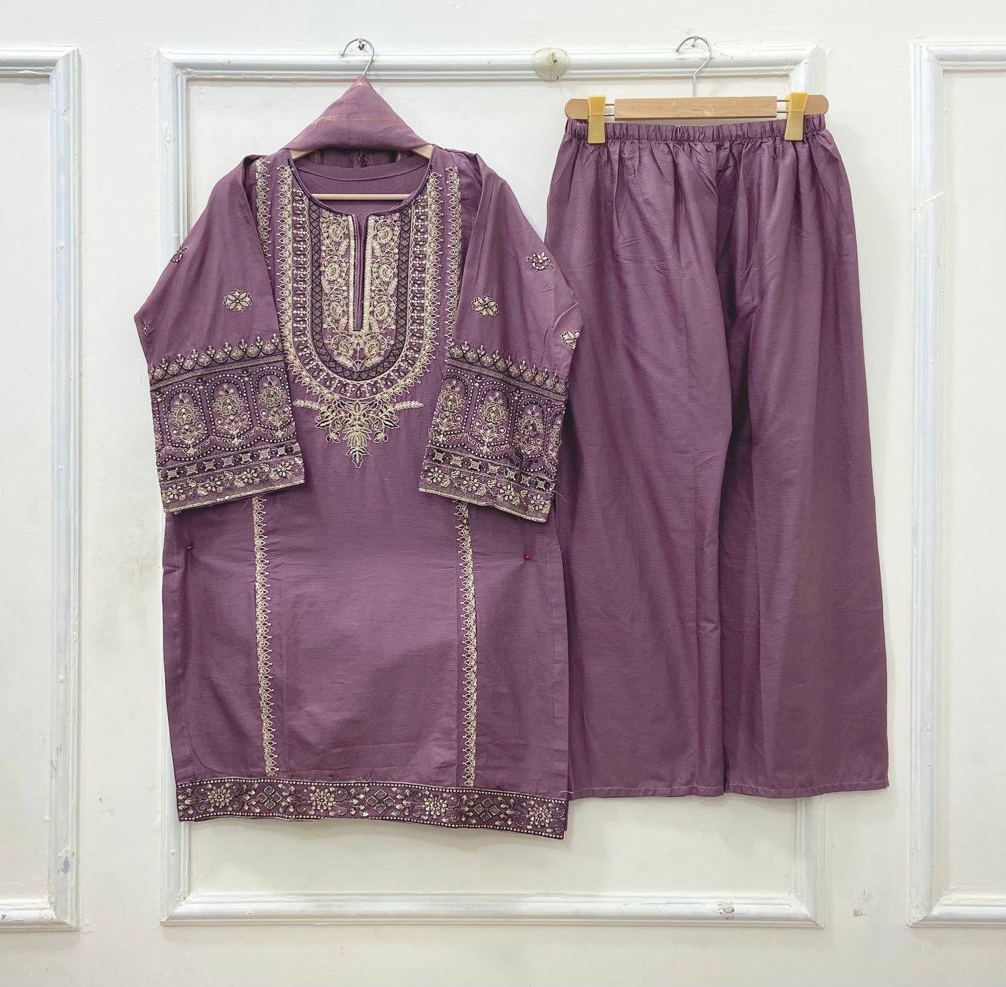Embroidered | 3PC Cotton Lawn D-667
