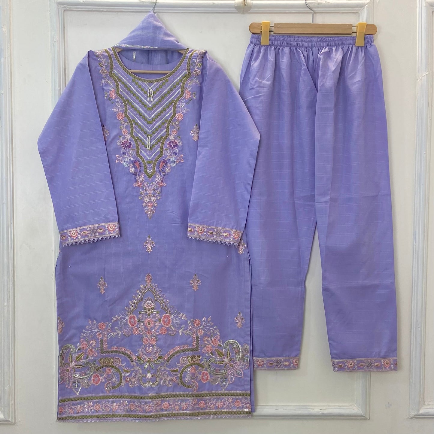 Embroidered Galaxy 3PC (Cotton) D-319