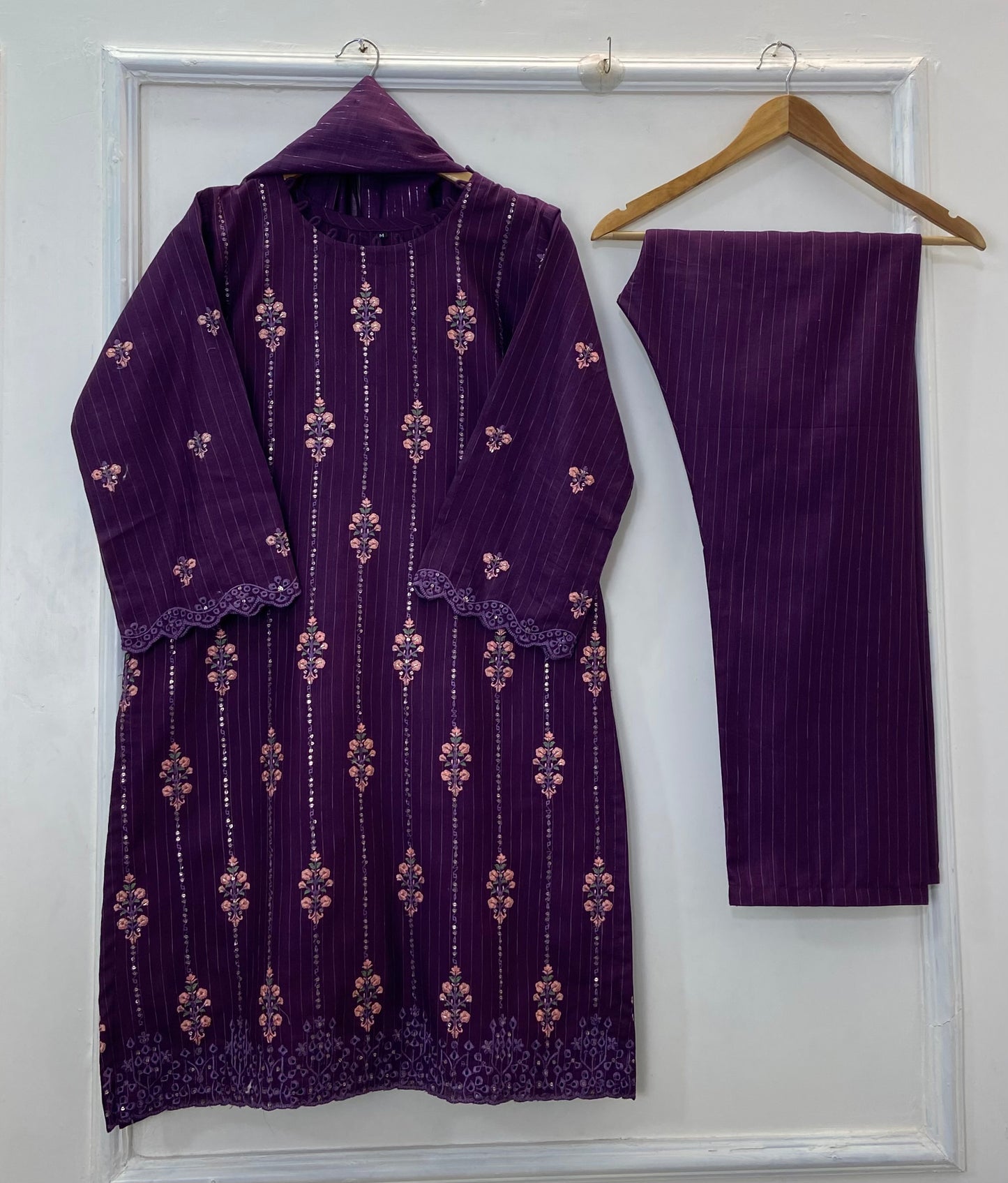 Chicken Kari Embroidered Chic 3PC (Khaddar) D-273