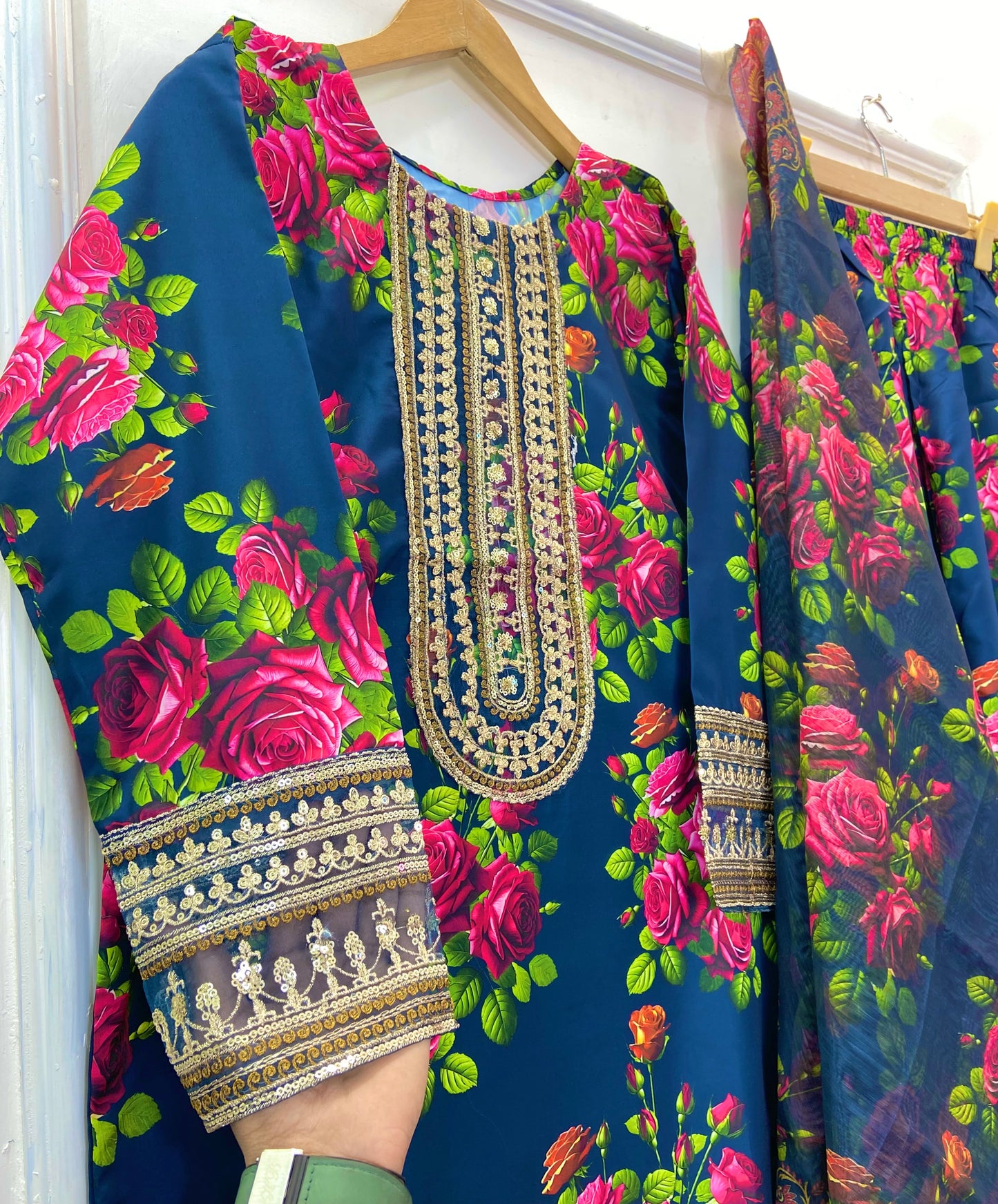 Gulnar Silk Sequins 3PC (Silk) D-251