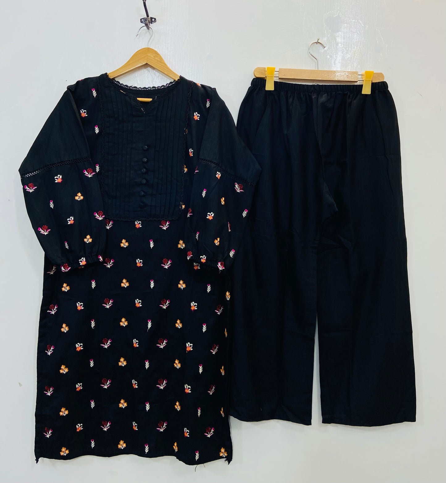 Embroidered Charm 2PC (Khaddar) D-154