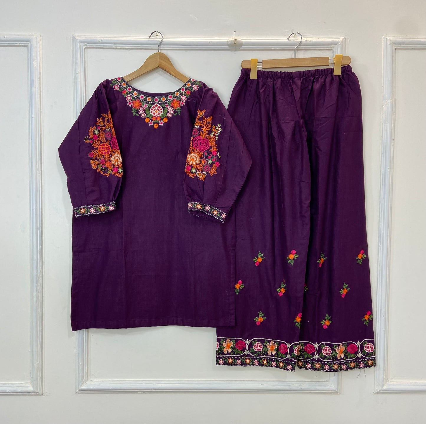 Embroidered Farshi Beauty 2PC (Khaddar) D-176