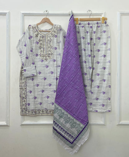 Lawn Series: 3PC (With Lawn Dupatta) D-524