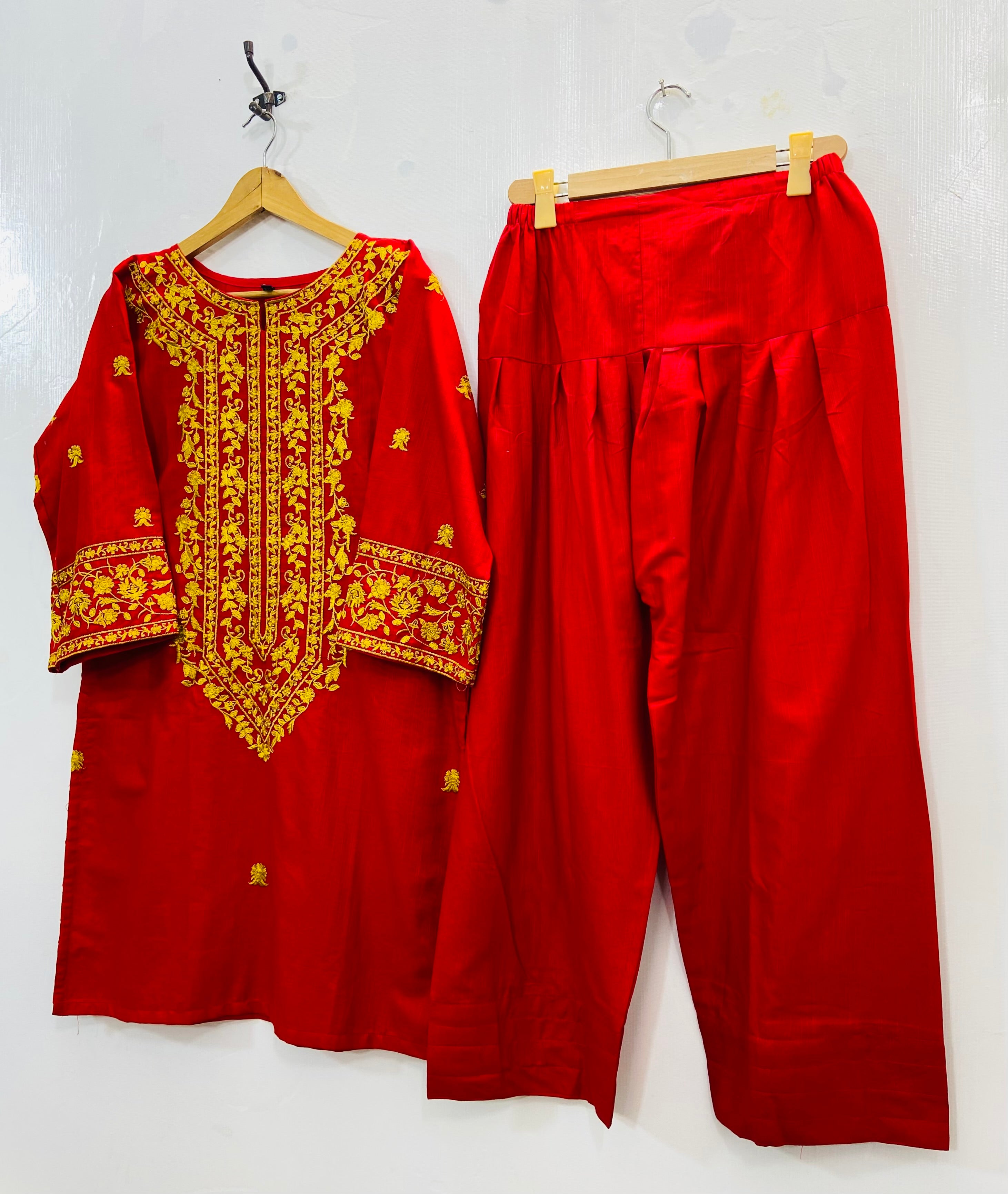 Farshi Finesse 2PC (Khaddar) D-148