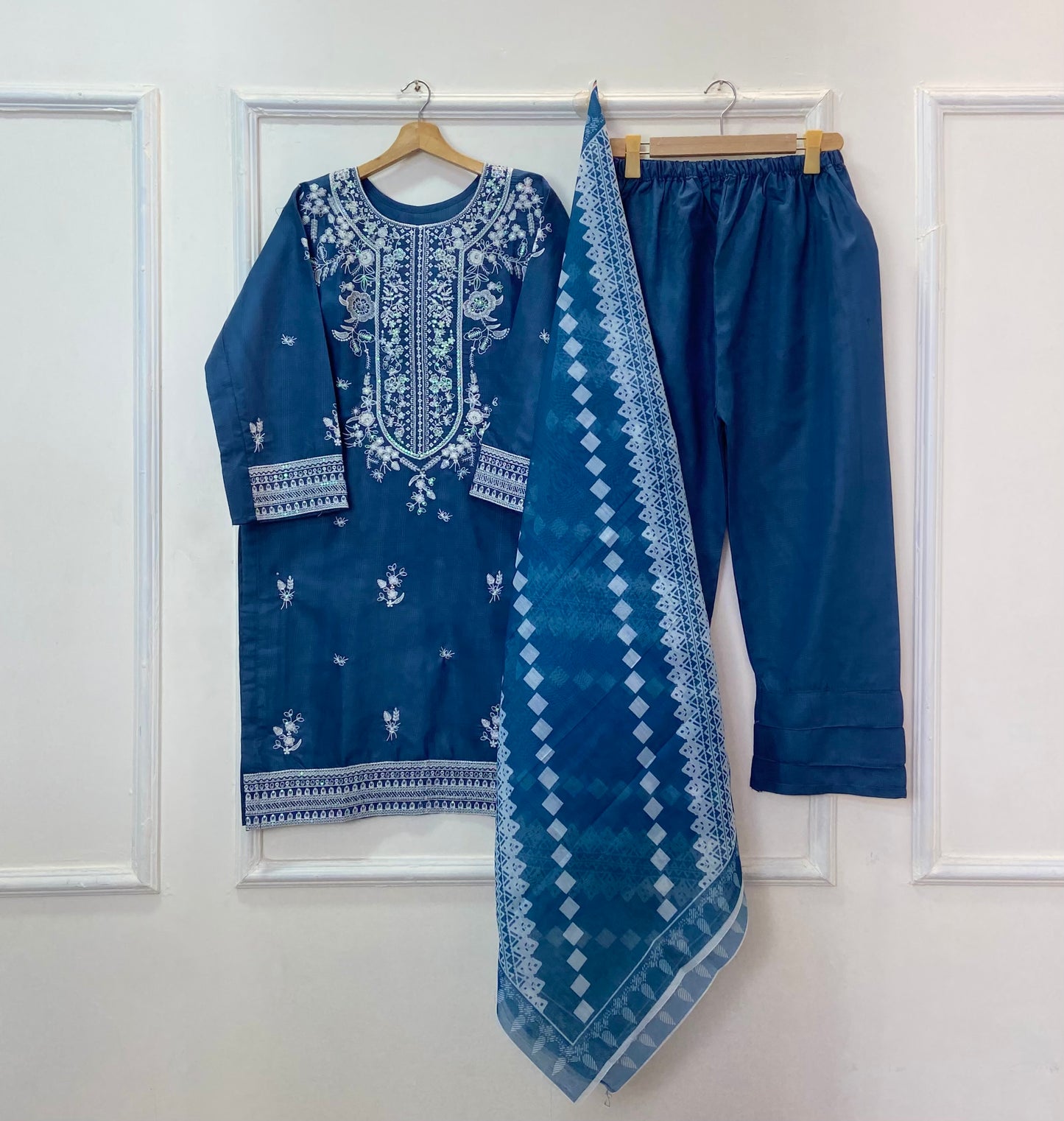 Sequins Embroidered 3PC (Premium Cotton) D-373