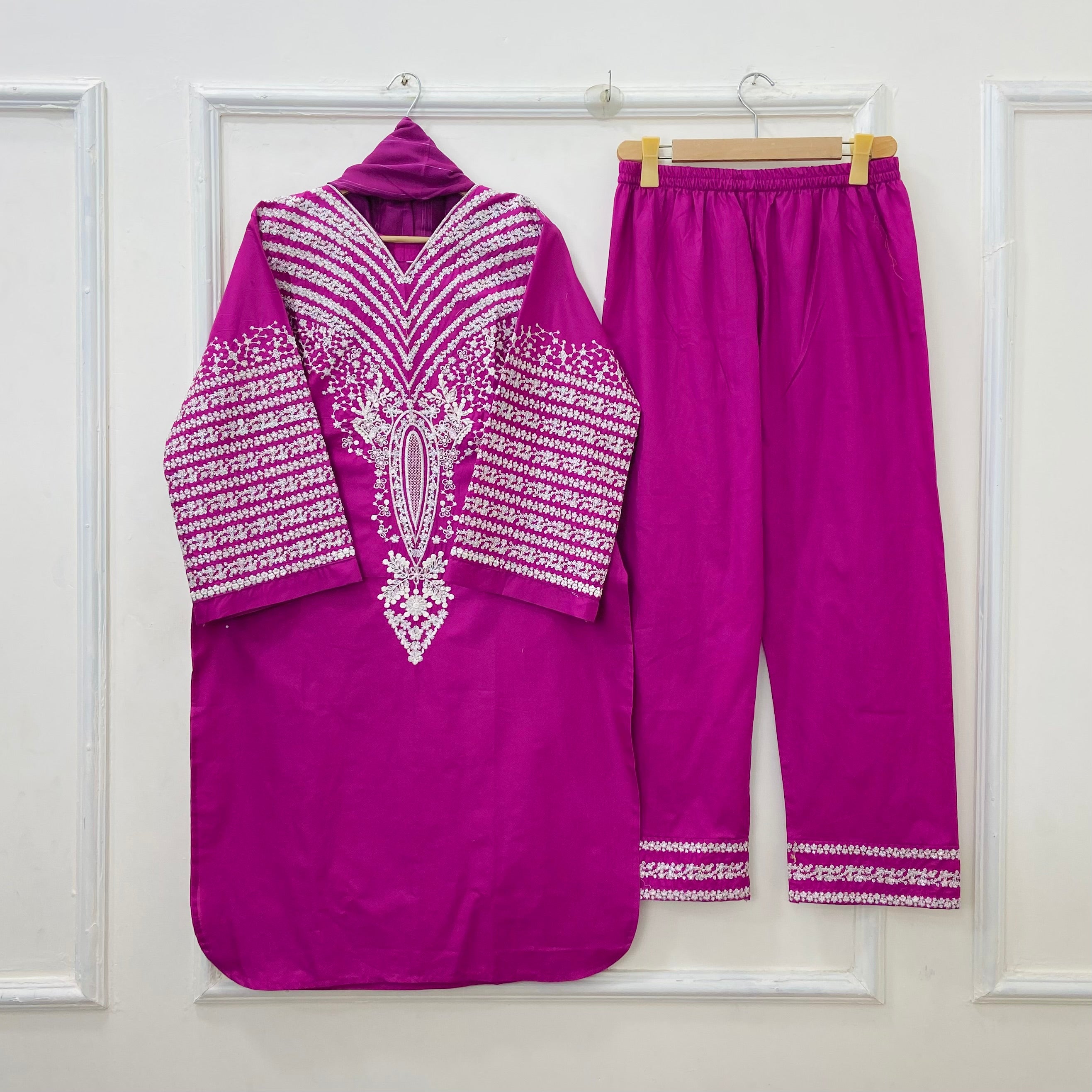 Taj Embroidered 3PC (Premium Cotton) D-430