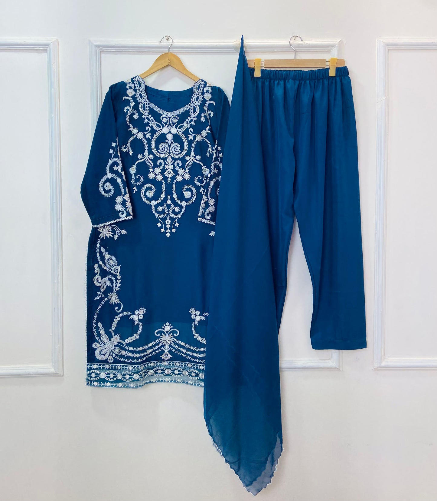Aafreen Embroidered 3PC (Chiffon) D-374